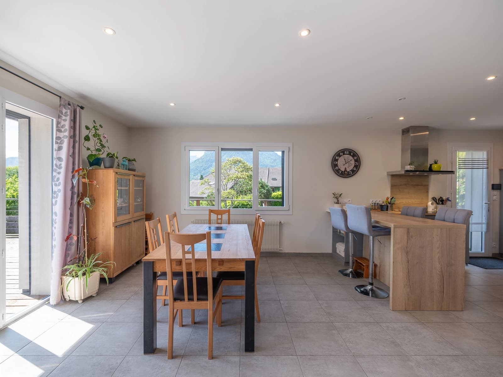 Space 160 m2 house with open views in Haute-Savoie at the end of Lake Annecy - 3