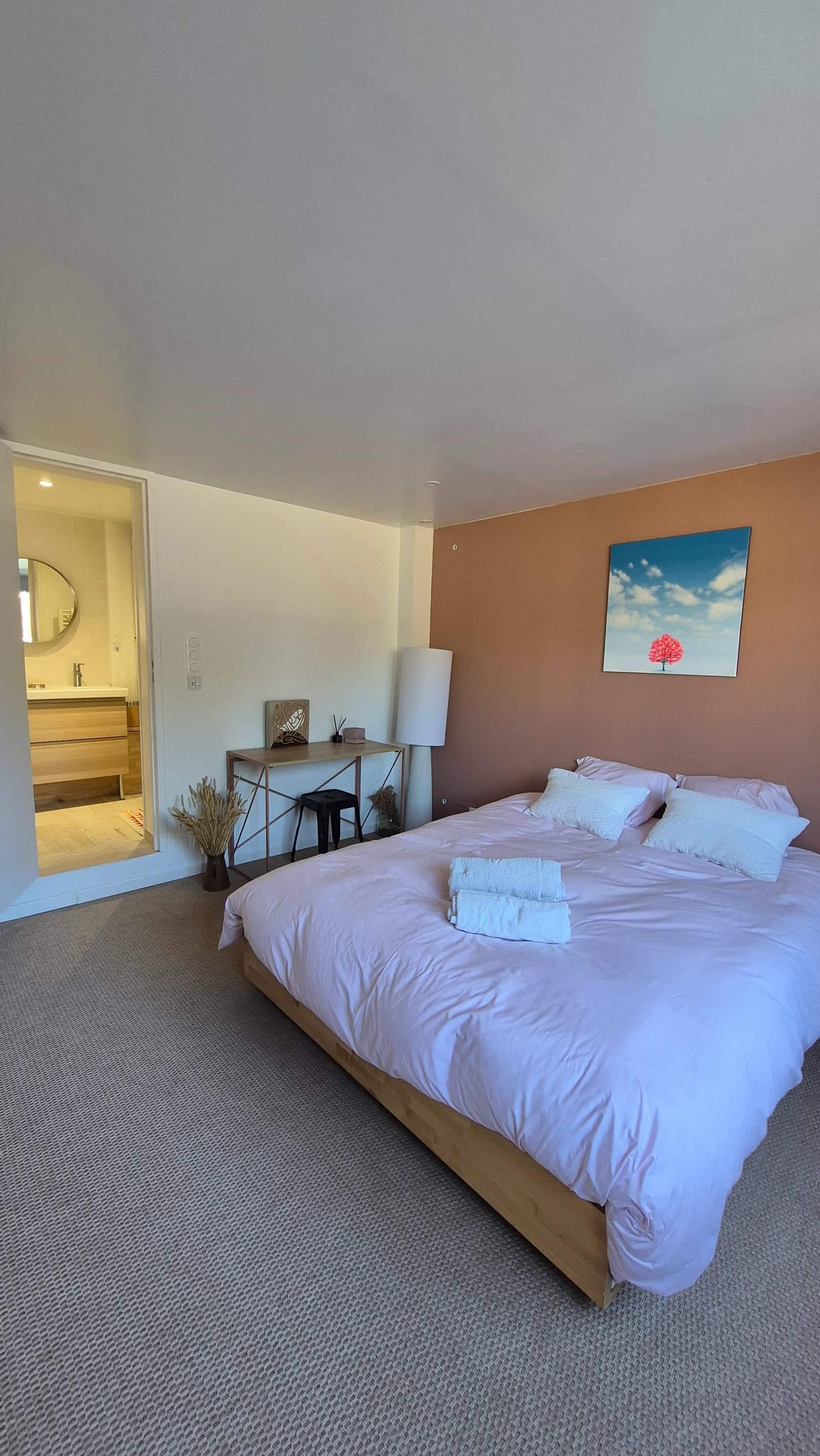 Espace Lieu de vie - Lumière, bois & douceur – un décor apaisant pour vos images - 4