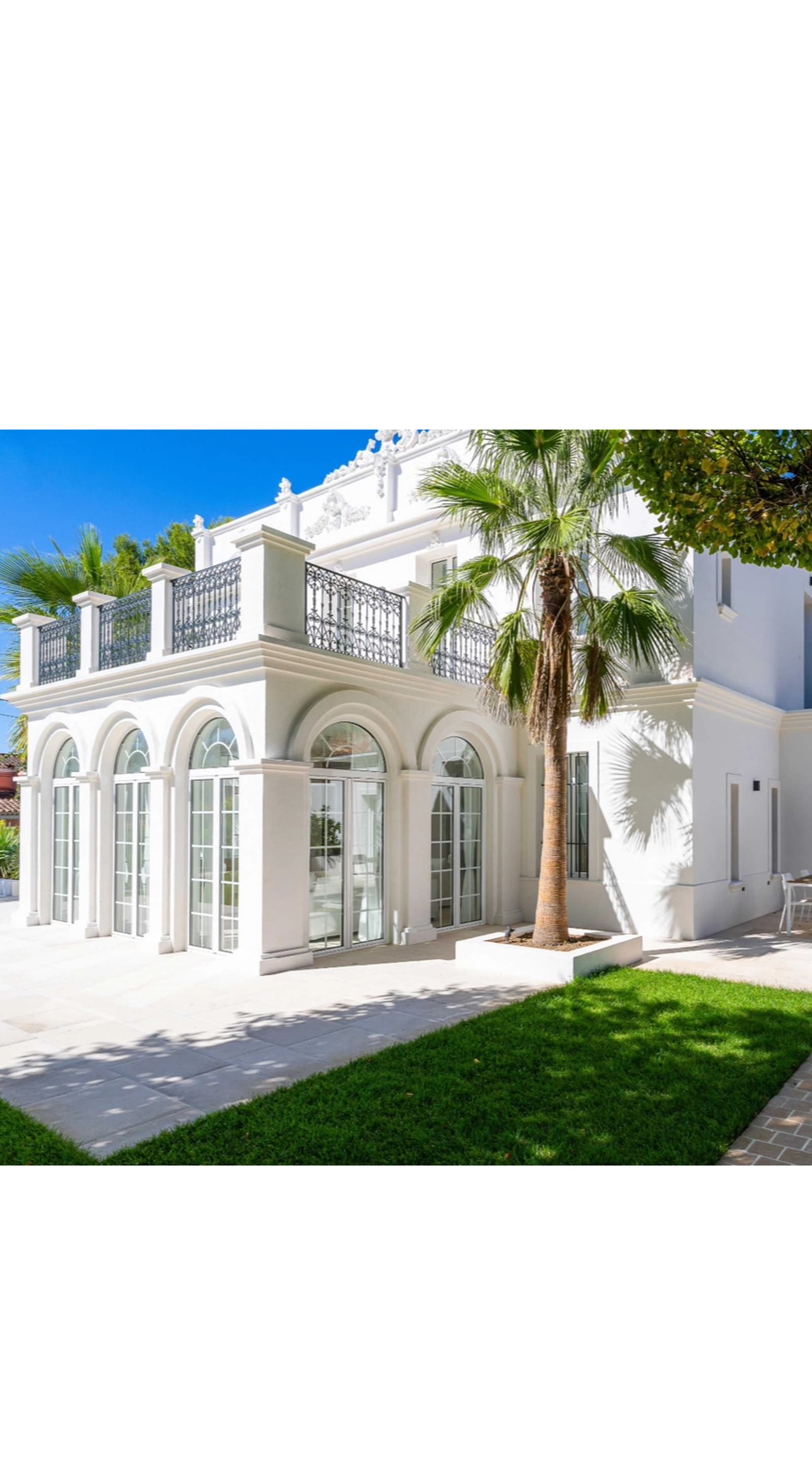 Space Characterful white house - 1