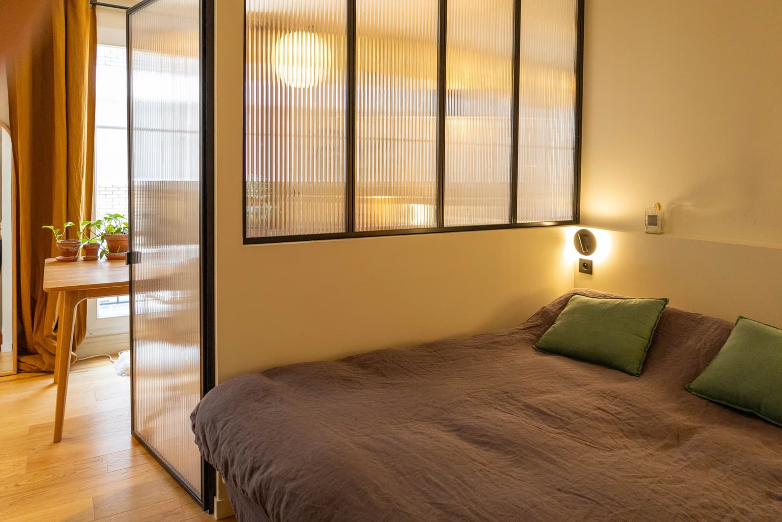 Space Renovated, modern apartment - 4