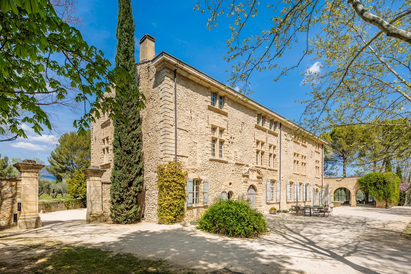 Espace Château du XVII ème siècle dans le Luberon - 0