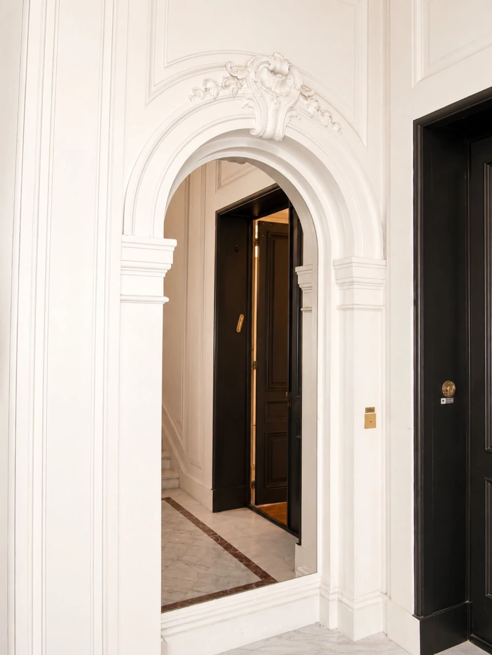 Space Luxurious Haussmannian apartment, elegant and charming for rent in the heart of Paris - 4