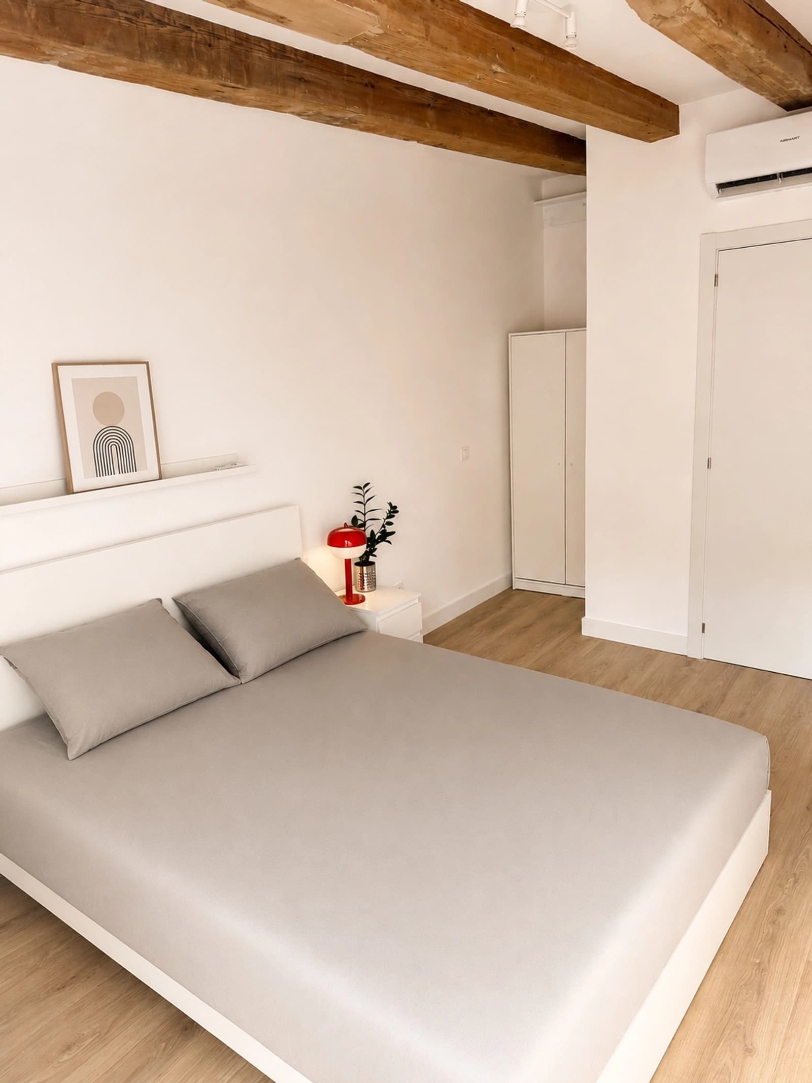 Space Charming apartment in El Born for shoots and filming - 3