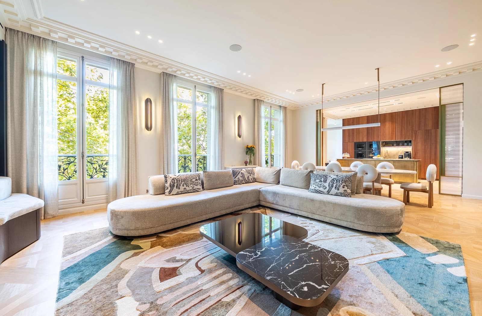 Space Refined luxury in a designer apartment - 0