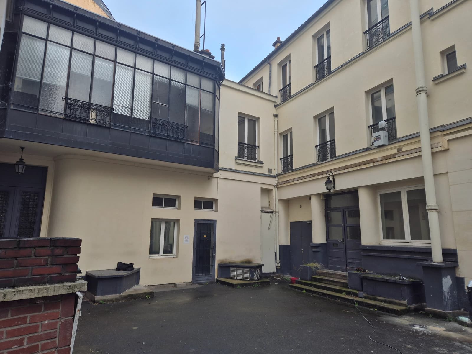 Espace Bâtiment entier aux multiples ambiances - 0