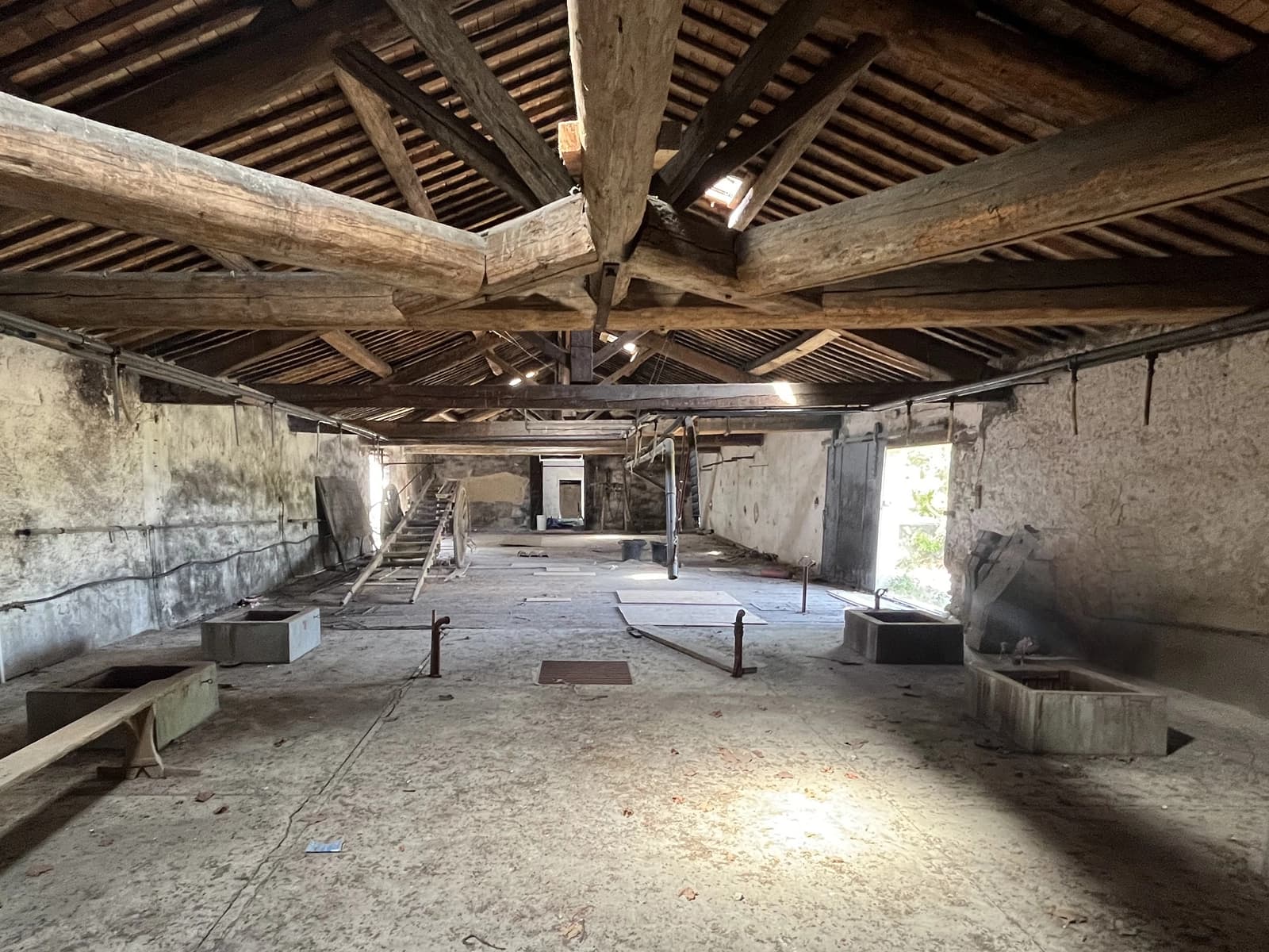 Espace Commanderie templière du XIIe siècle entre Béziers et Narbonne — séminaires, tournages & shootings - 3