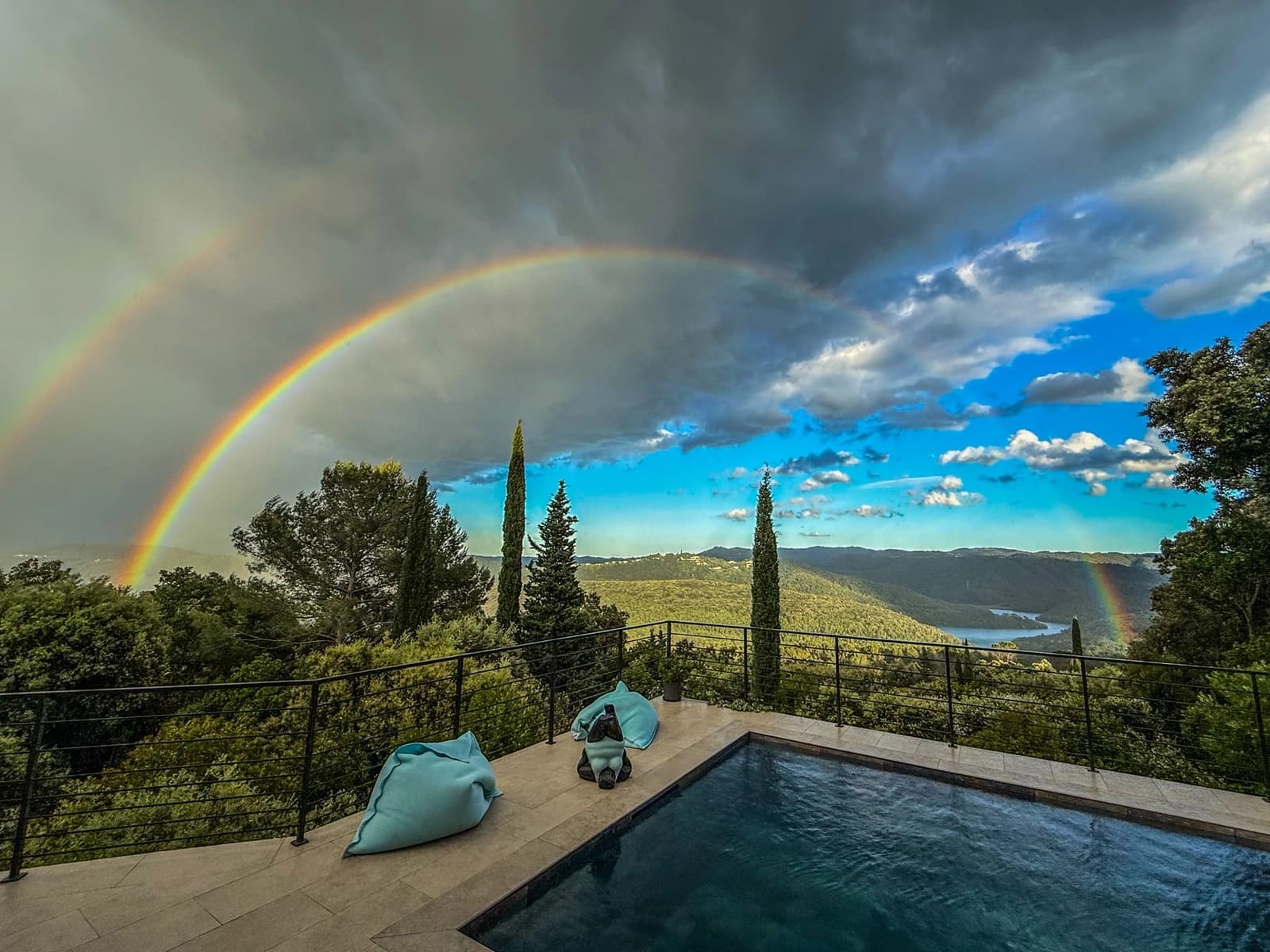 Space Magnificent villa with lake view - 4