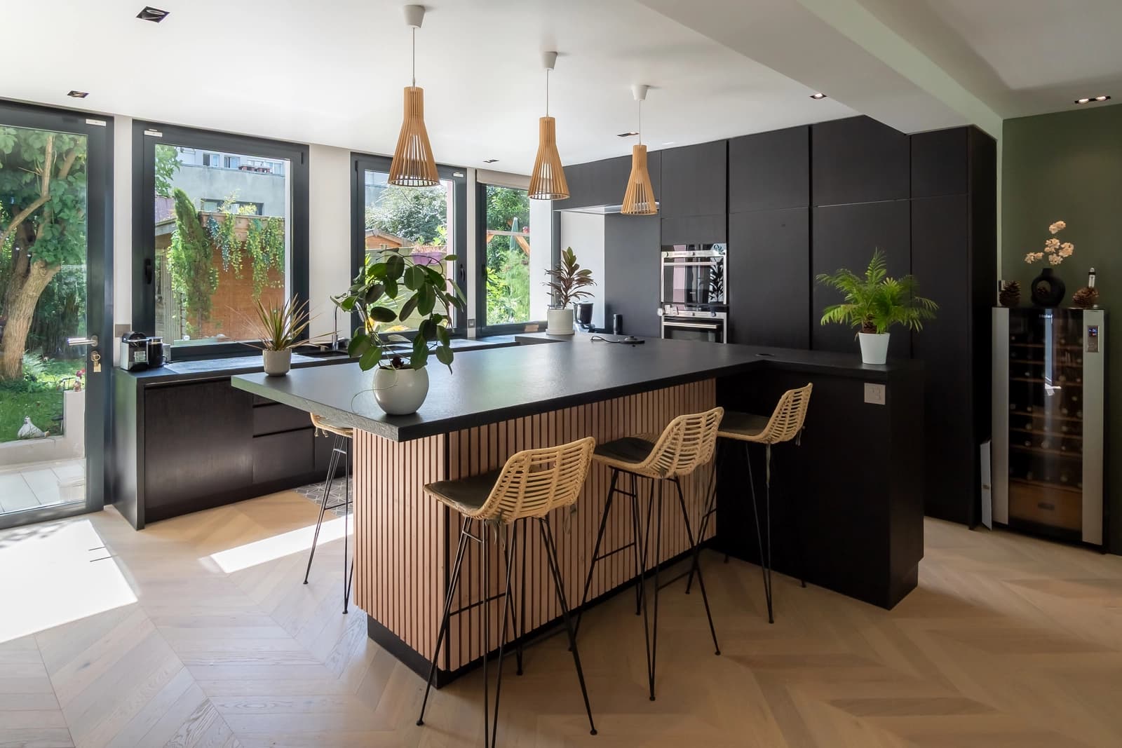 Espace Maison contemporaine avec son jardin paysager - 1