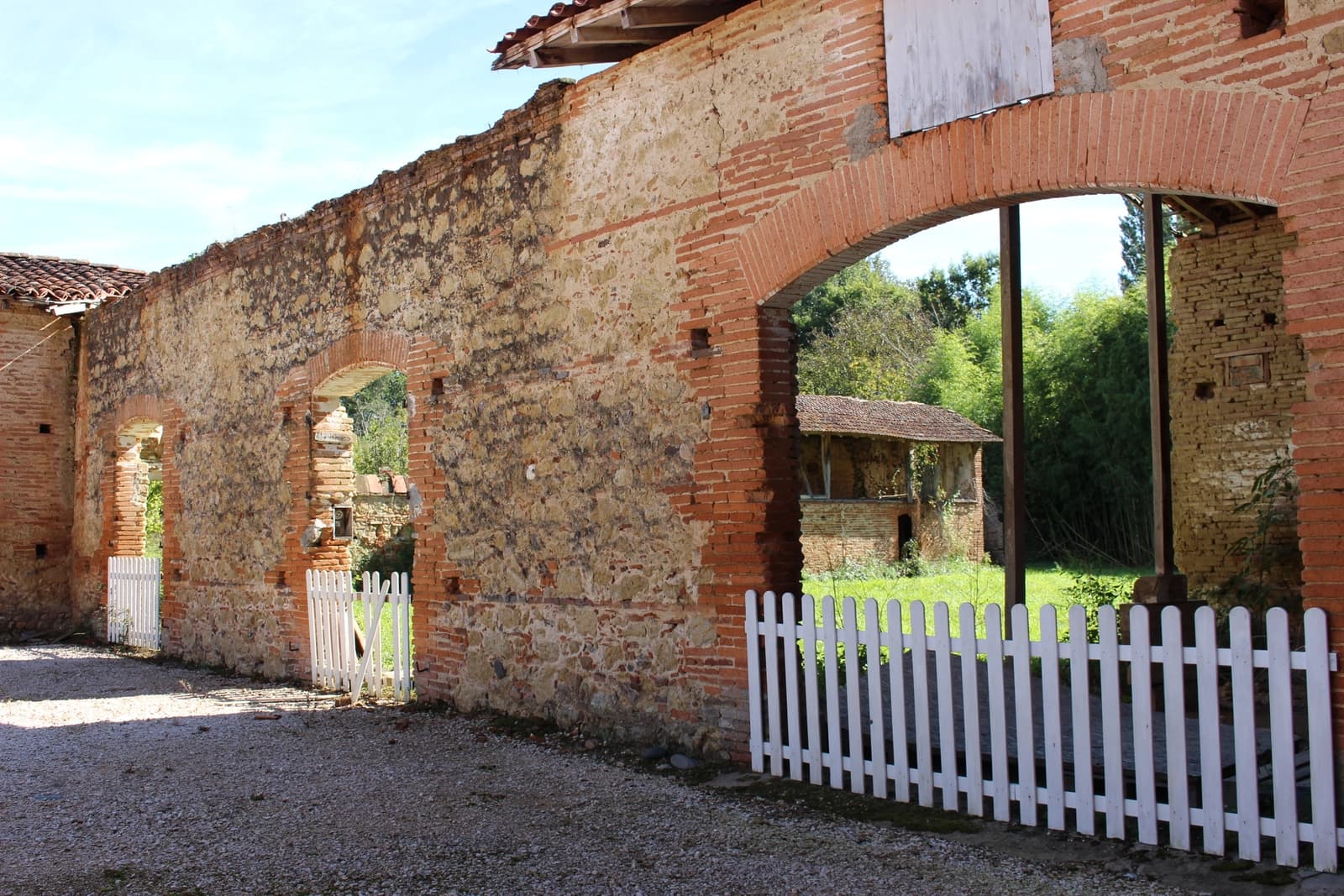 Space 14th-Century Fortified Castle - 3