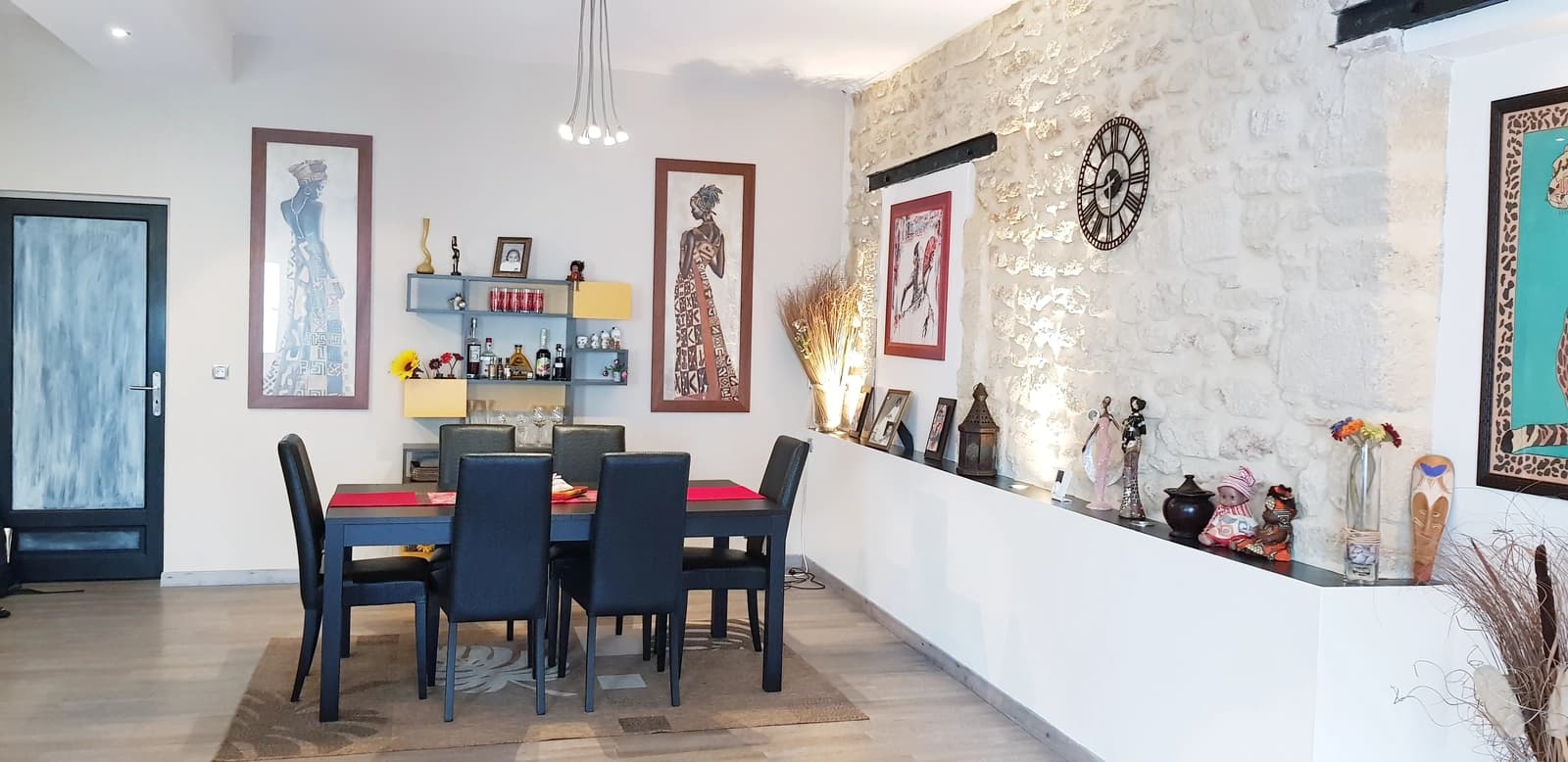 Space Les Murmures de Roche - 1