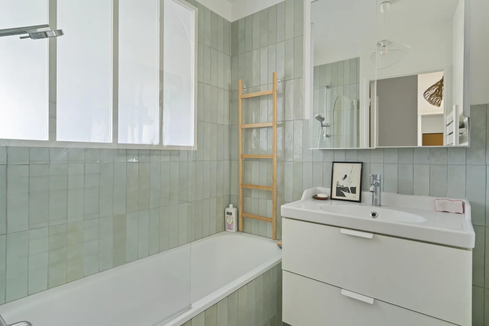 Space Apartment near the Puces de St-Ouen, unique atmosphere - 2