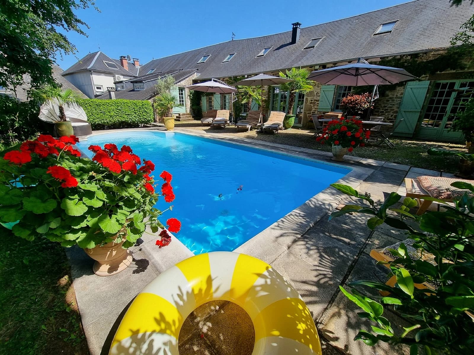 Space A guesthouse with a swimming pool in Limousin Périgord - 0