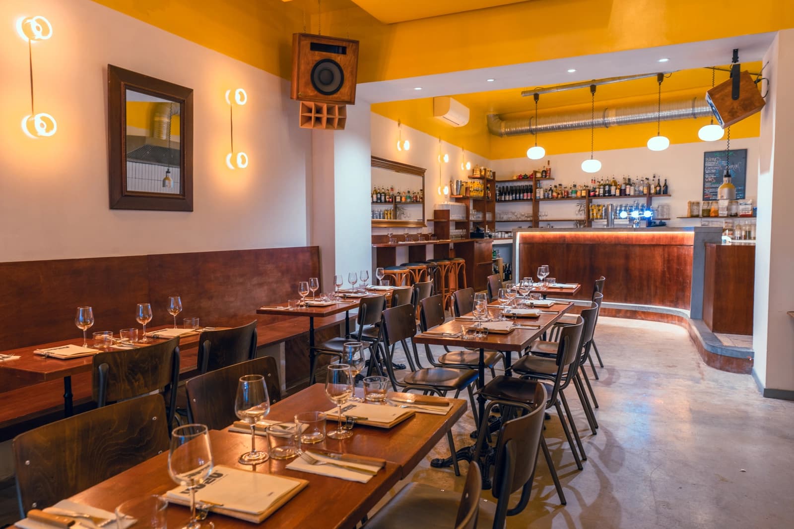 Space Audiophile bar-restaurant in the heart of Marseille - 1