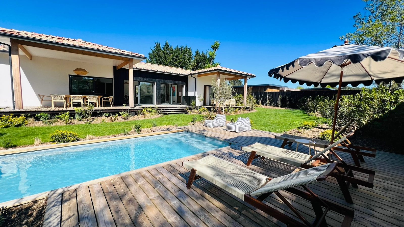 Space Elegant Cap Ferret-inspired villa - pool and landscaped garden - high-end kitchen - 4
