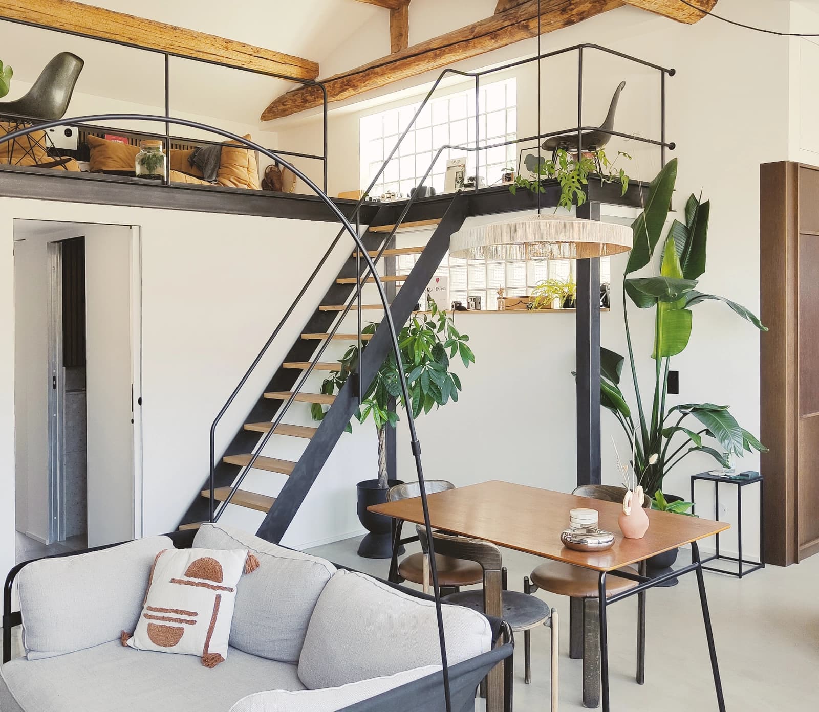 Space Characterful architect-designed loft in the heart of Marseille - 2