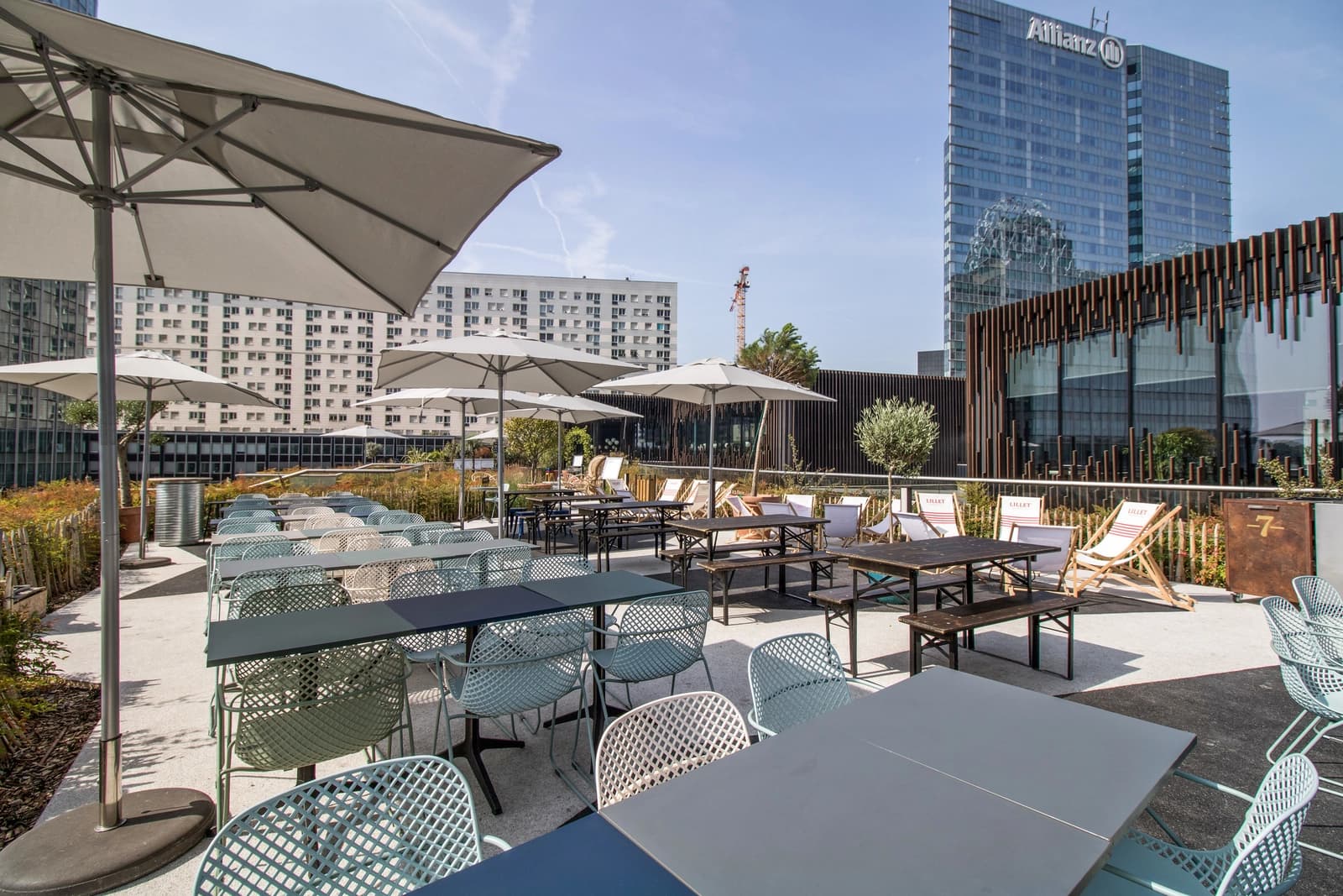 Space Contemporary Restaurants & Bars in a Unique Architectural Hub - 1