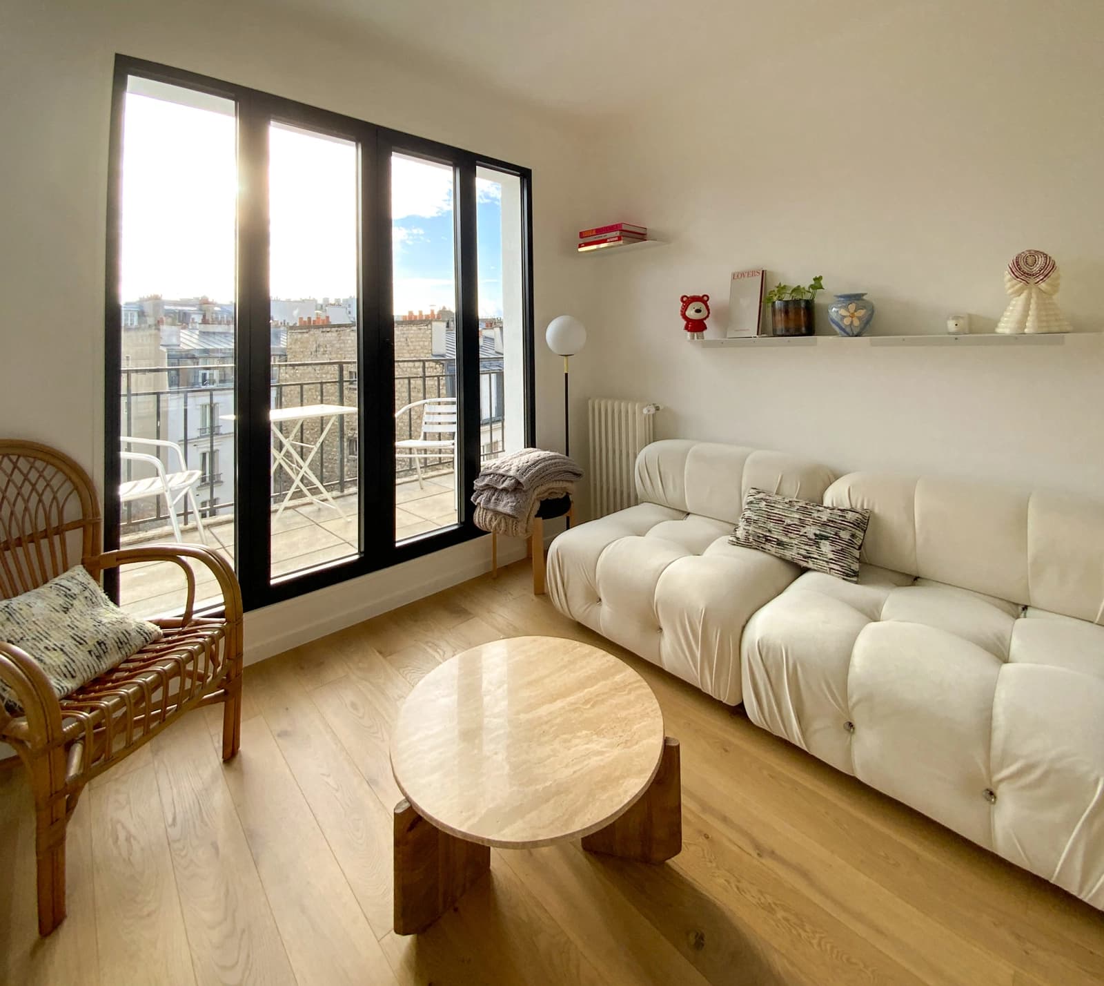 Space Fully renovated apartment - 55 m² with a double terrace. - 0