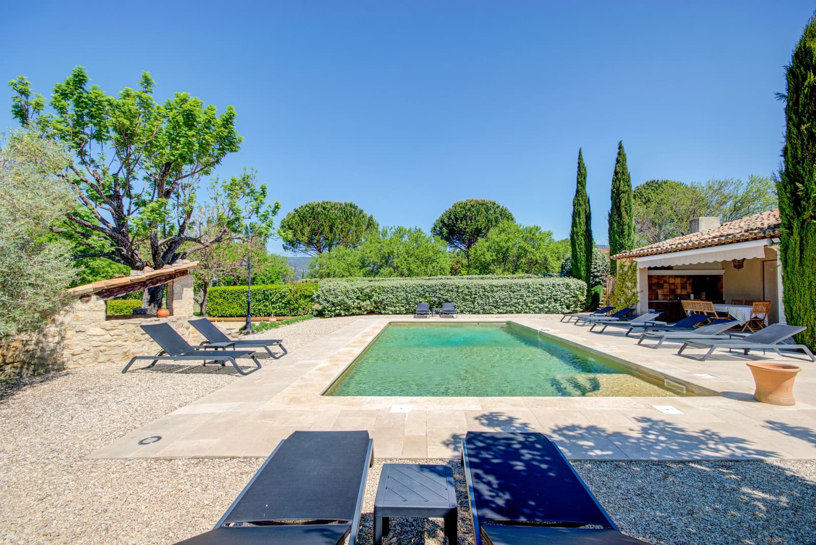Espace Mas provençal de charme avec piscine et parc au cœur du Luberon - 3