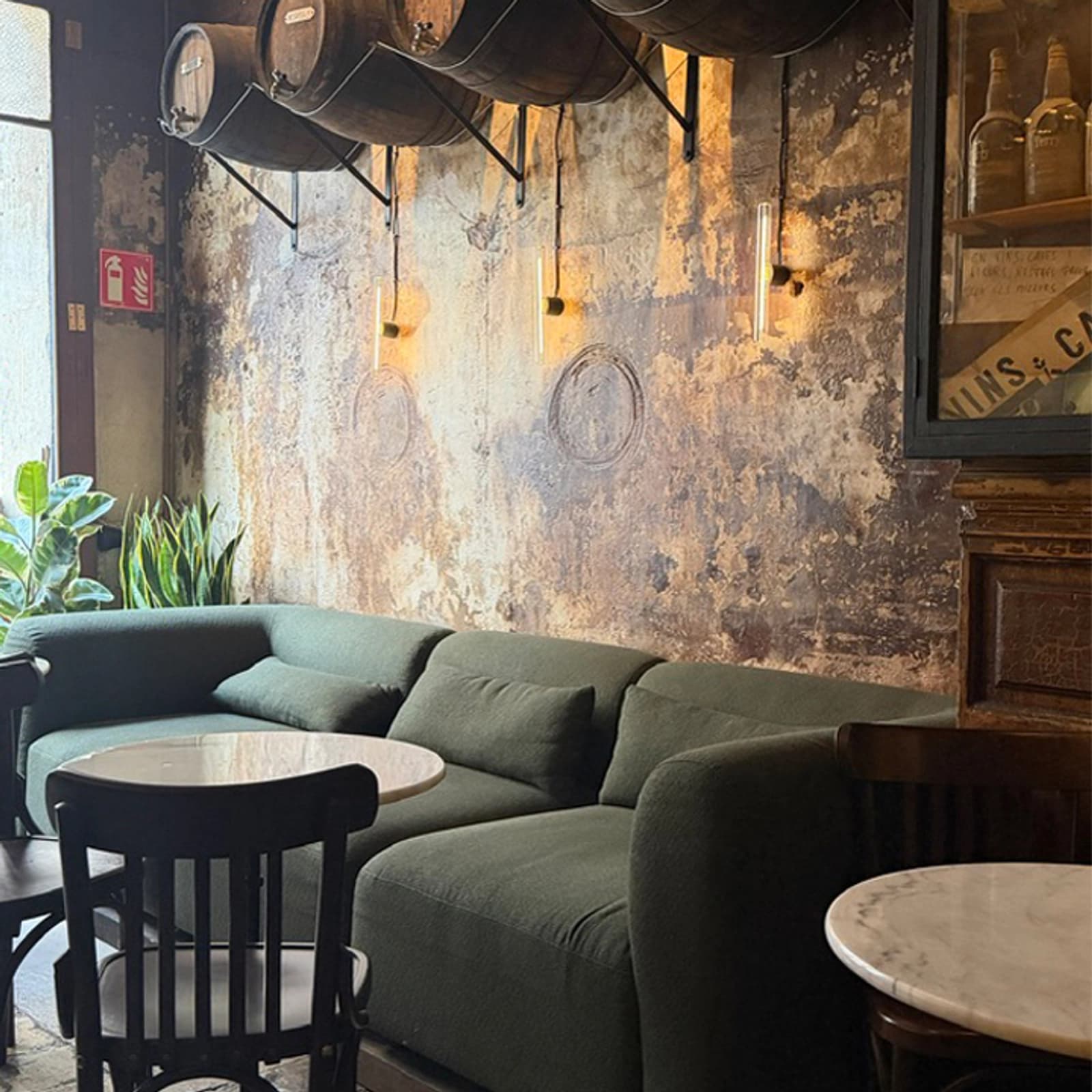 Space 1934 Historic Wine Bar with Original Elements and Unique Design - 3