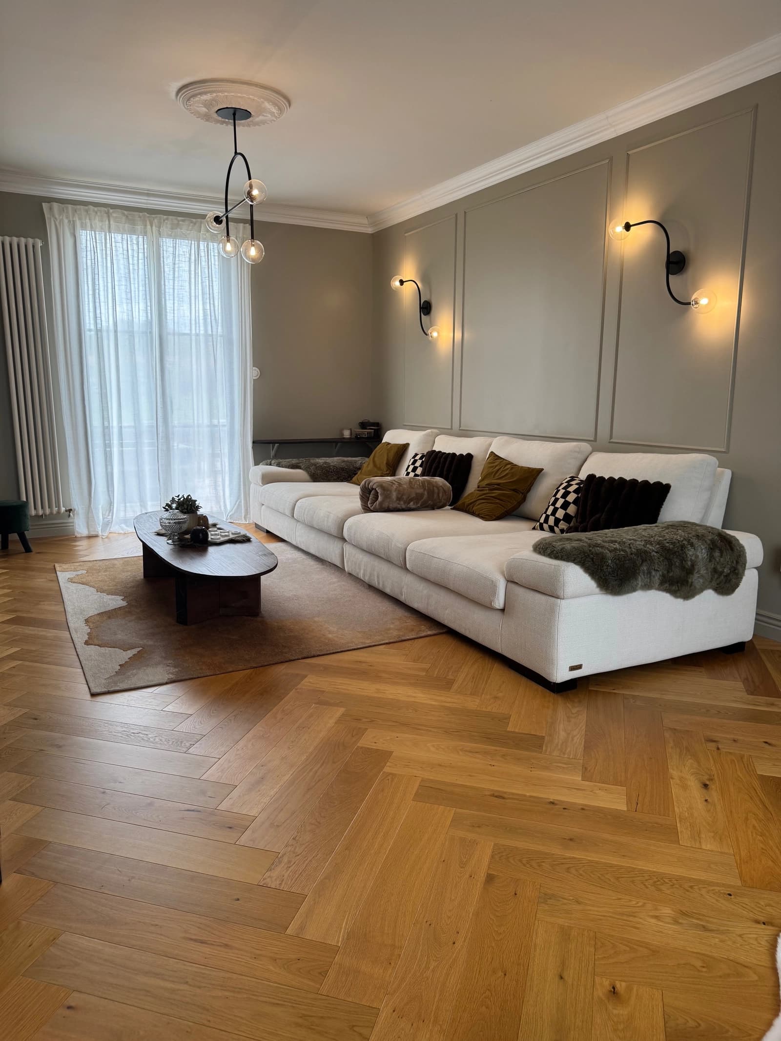 Space Timelessly charming house with refined contemporary decor - 1