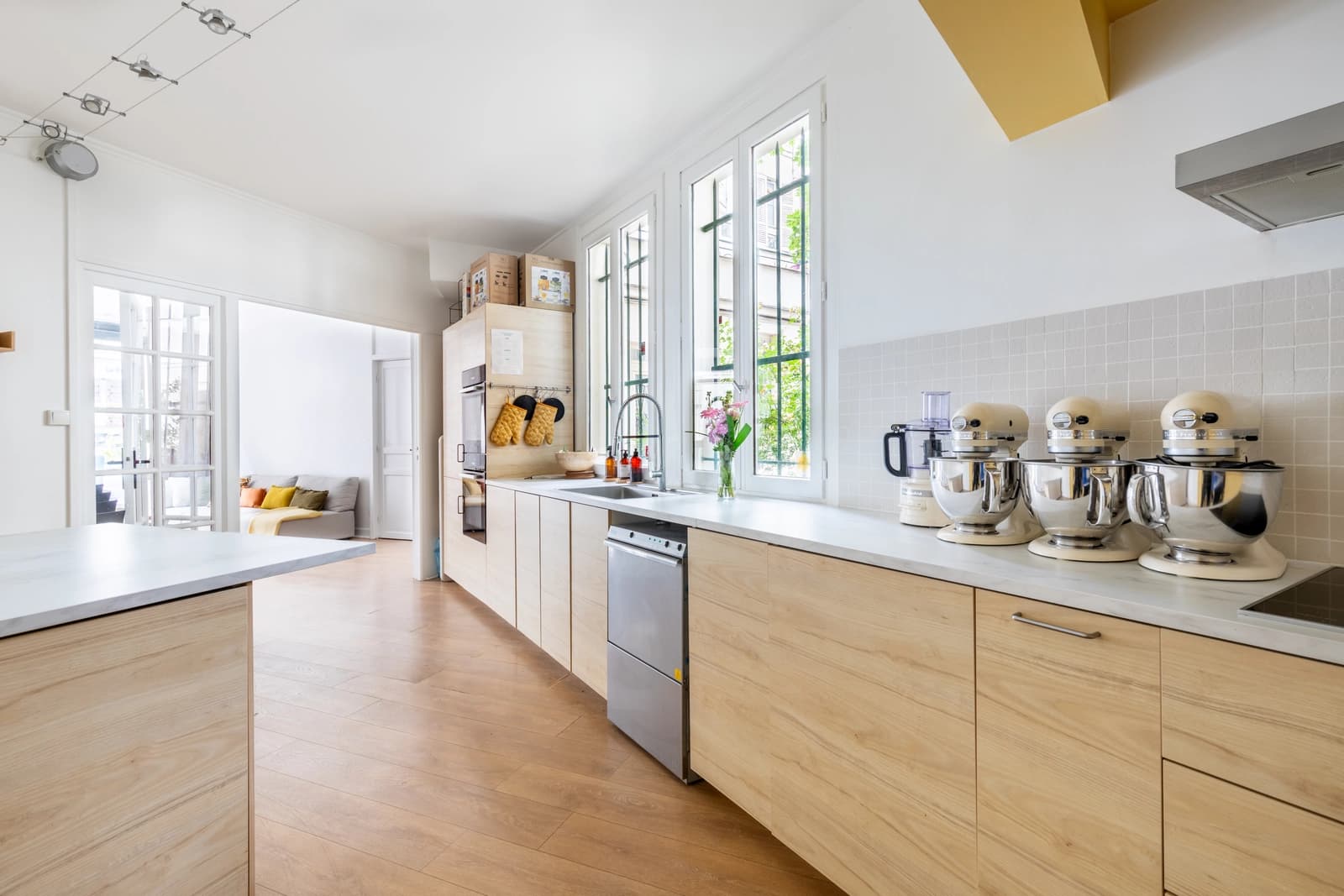 Space Bright and equipped kitchen studio – Paris 14th arrondissement - 2