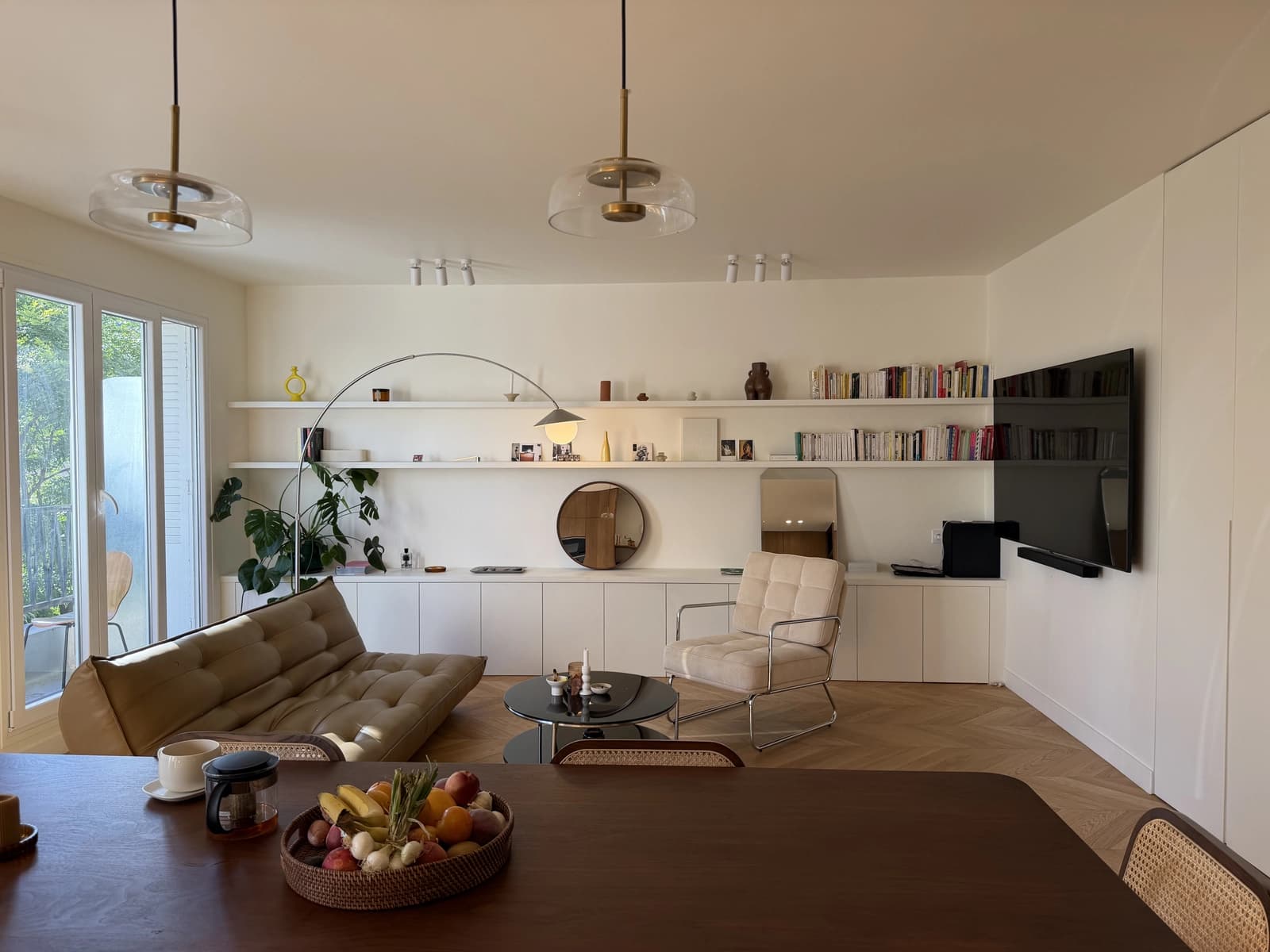 Space Contemporary apartment with mid-century influences - 1
