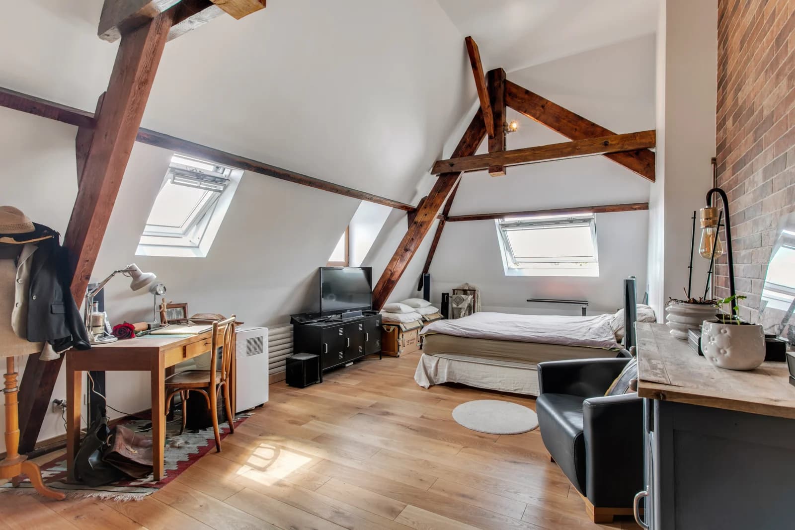 Bedroom in Maison bourgeoise garden heated pool - 1