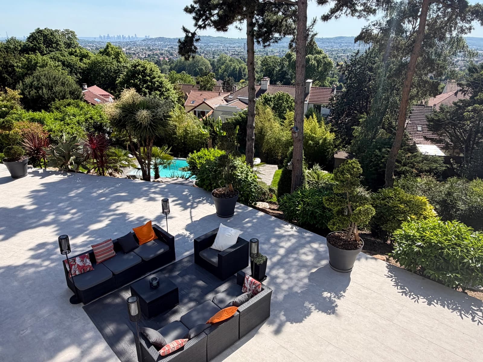 Large house with panoramic terrace and swimming pool