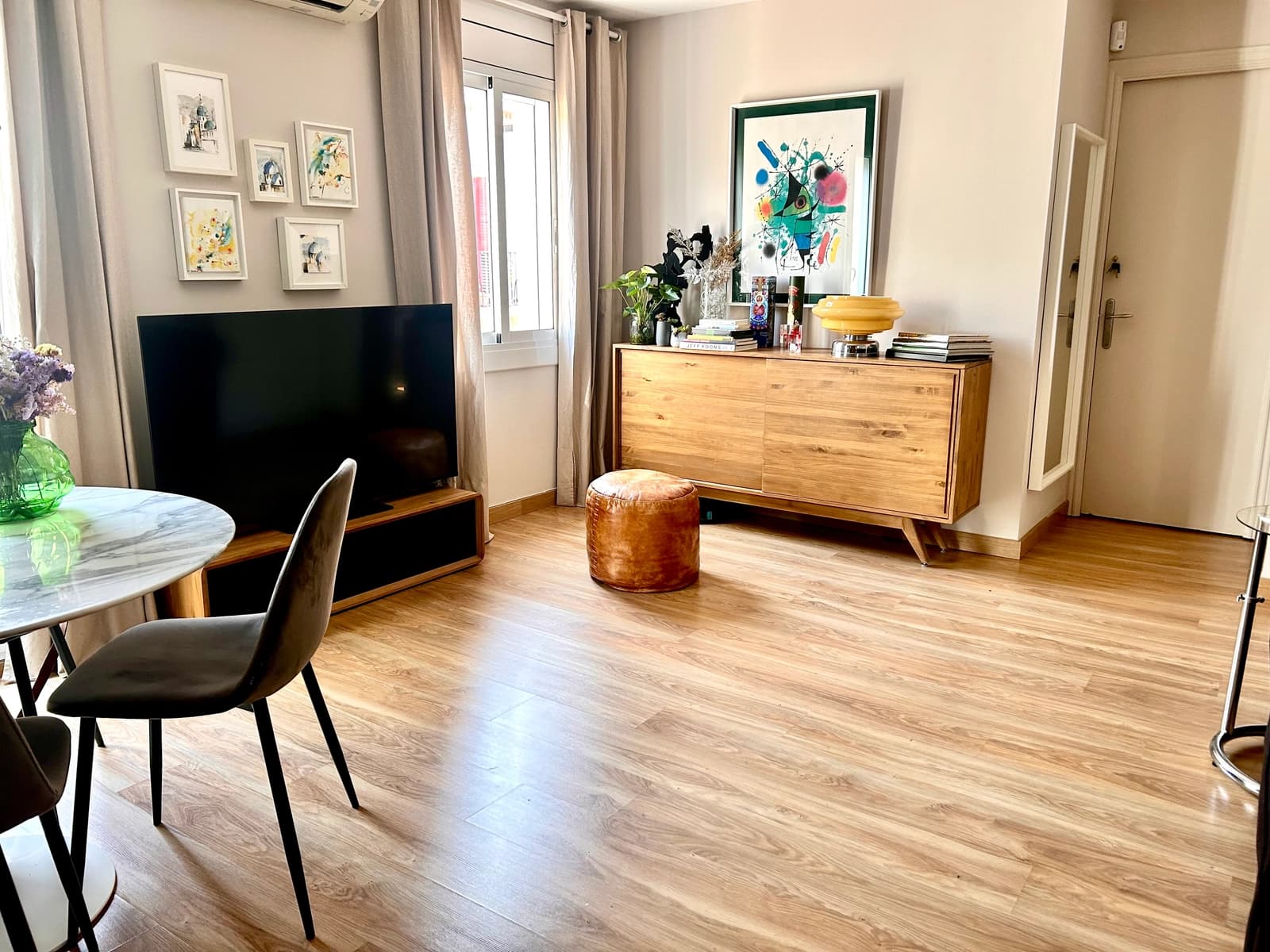Space Bright contemporary apartment in Barcelona for shoots, series and filming - 2