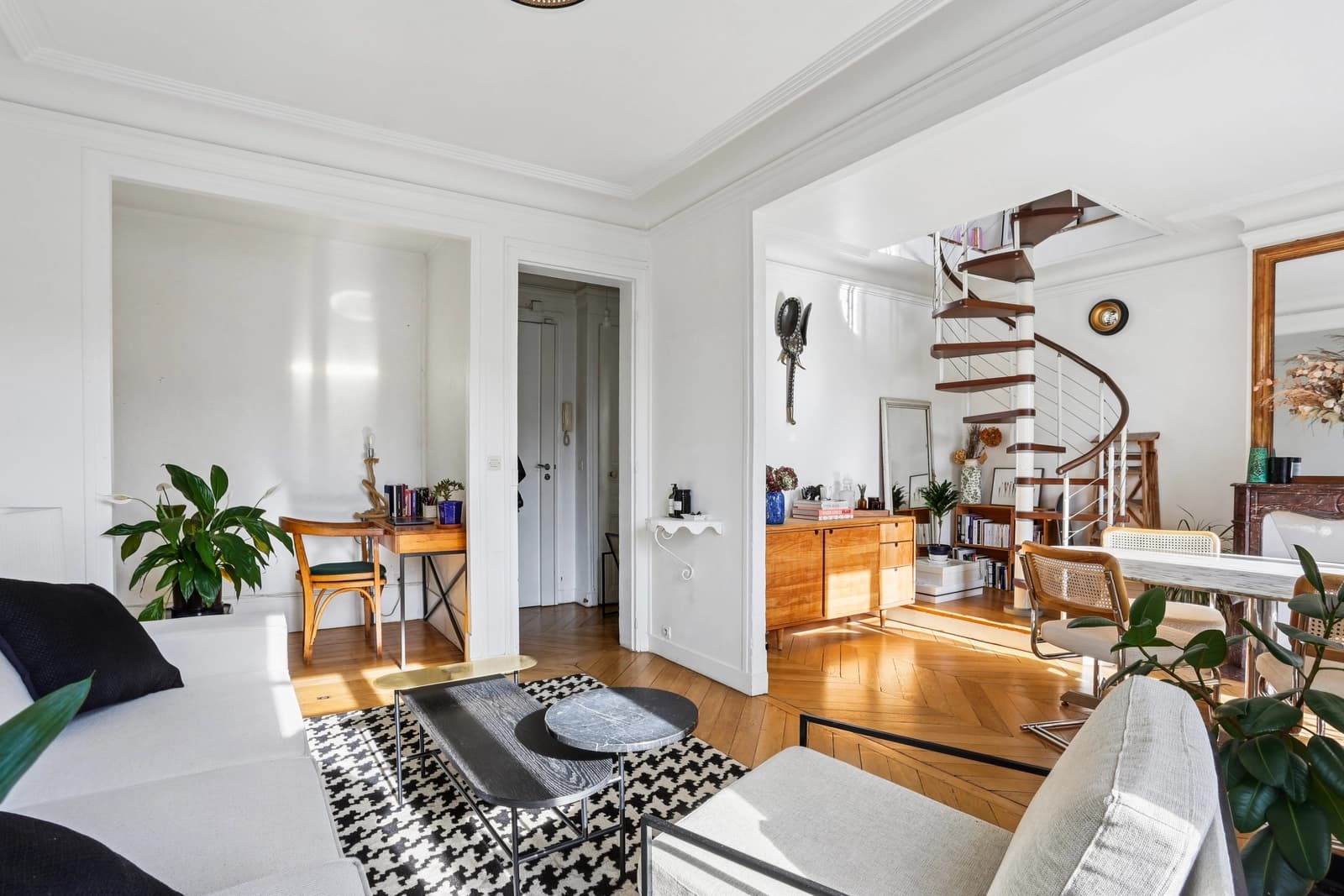 Space Apartment with old-world charm Paris 9th arrondissement - 0