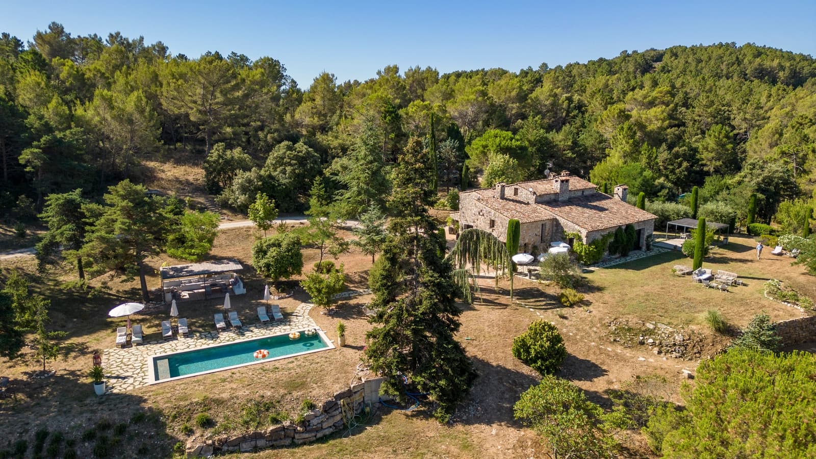 Domaine au coeur d'un parc naturel de 10 hectares en Provence Alpes-Côte d'Azur