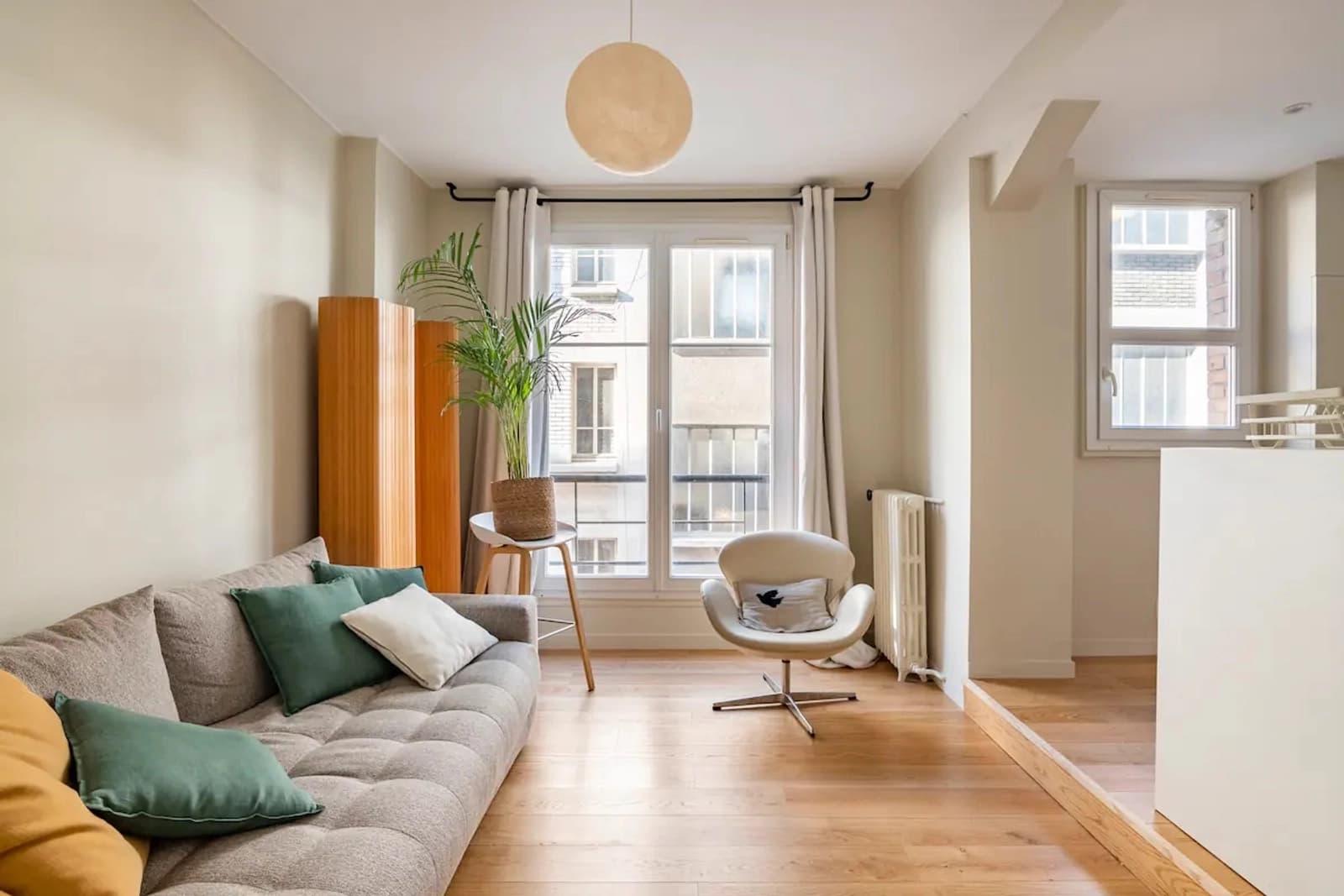 Space Renovated, modern apartment - 2