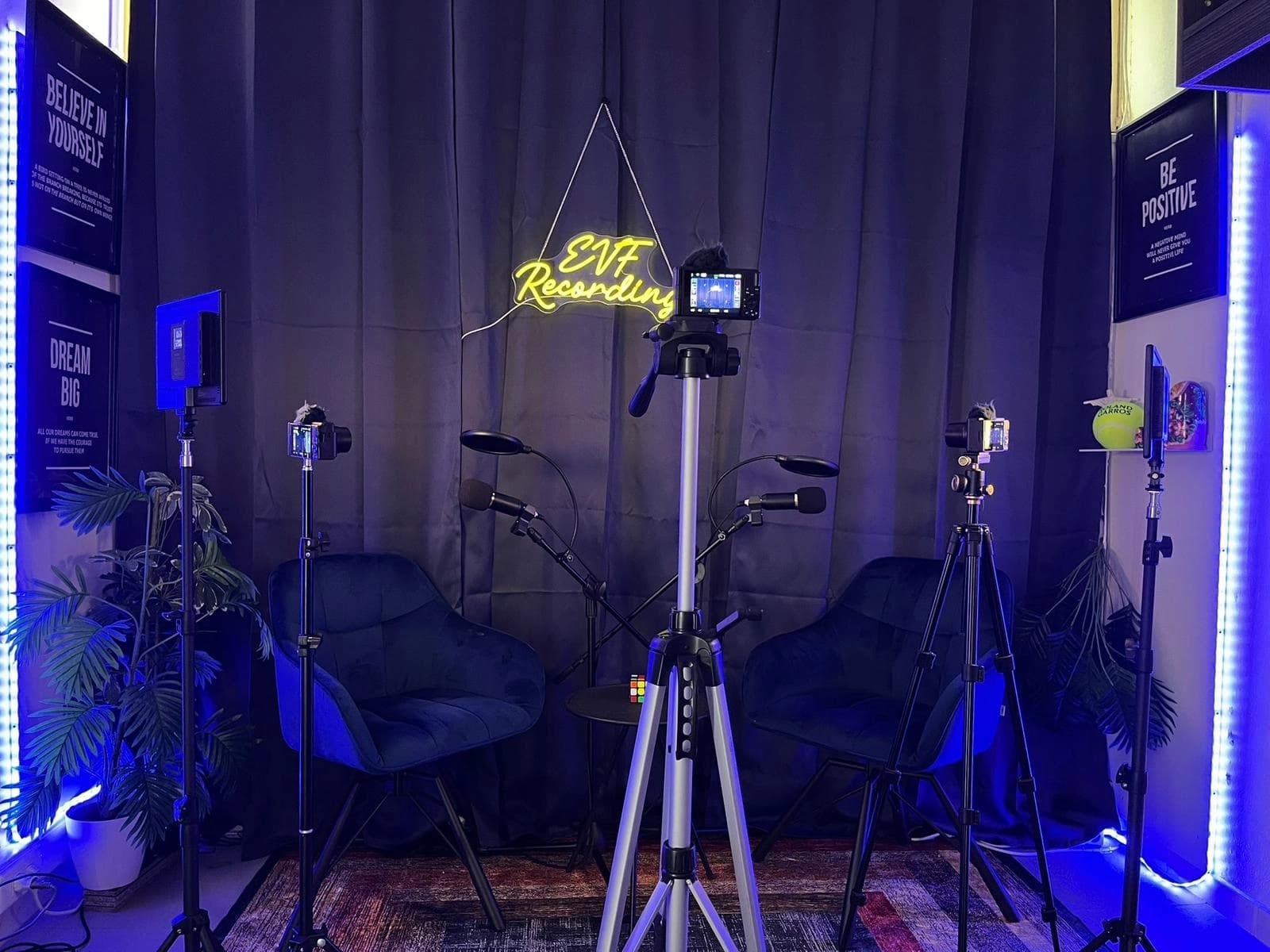 Espace Studio podcast & vidéo tout équipé à Cachan – accessible 24h/24 - 0