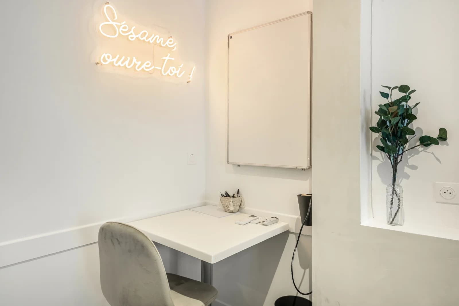 Space Modern offices in the heart of Paris - 2