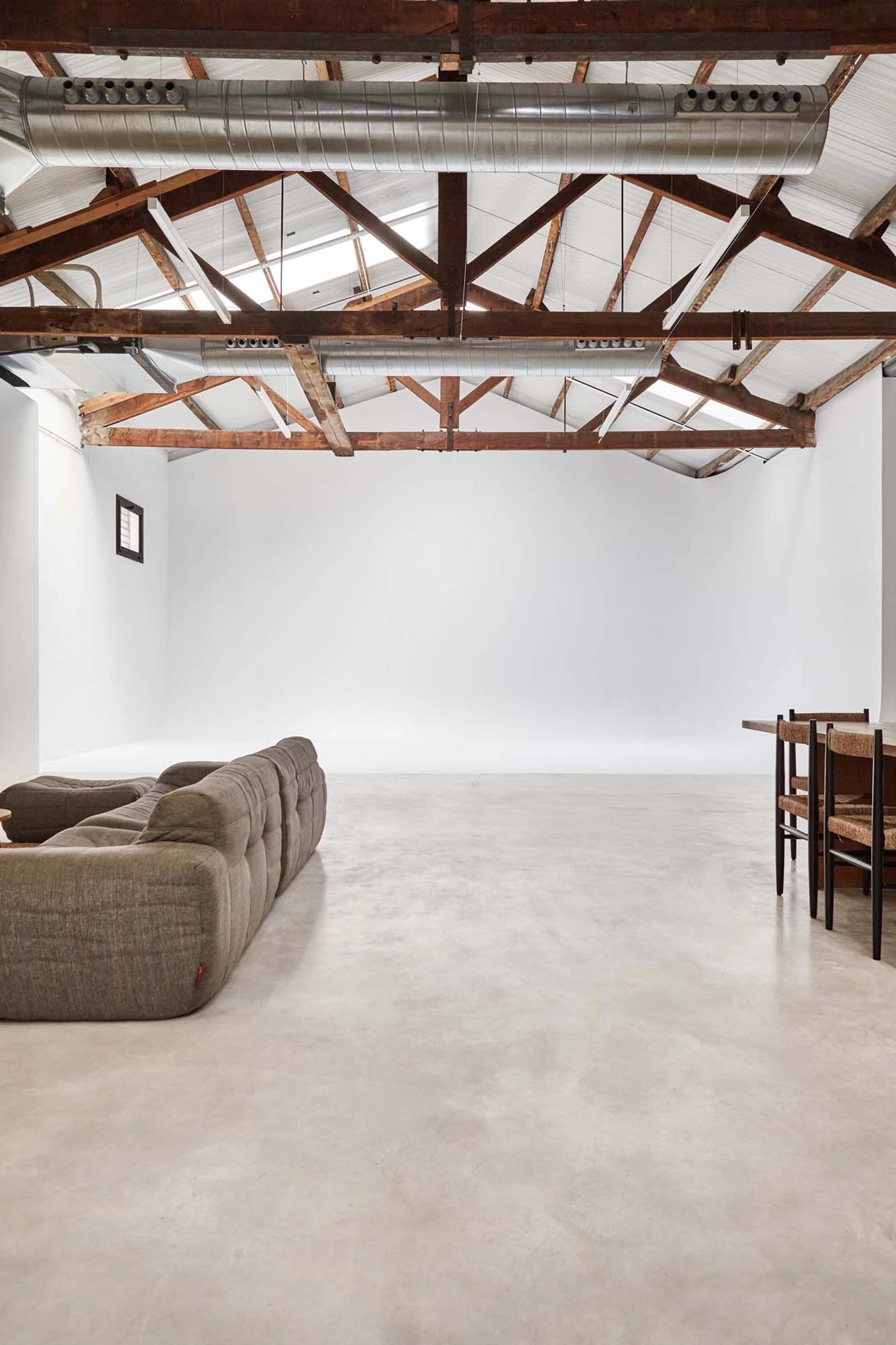 Space Creative space with cyclorama and character - 1