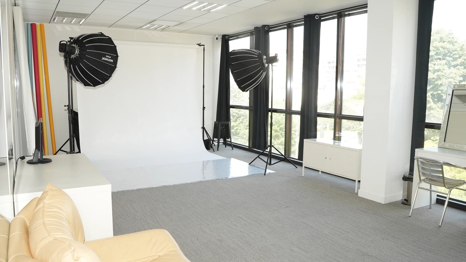 Space Photo & video studio, modern, fully equipped and very bright - 2
