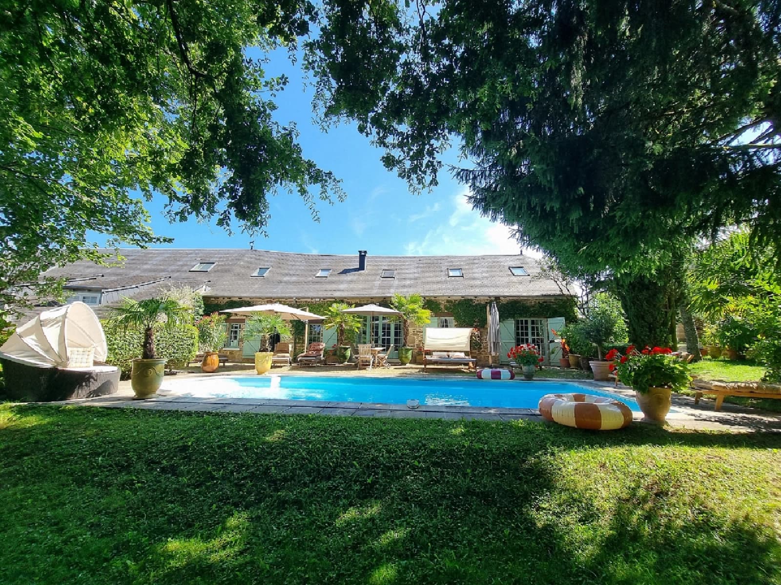 Space A guesthouse with a swimming pool in Limousin Périgord - 1