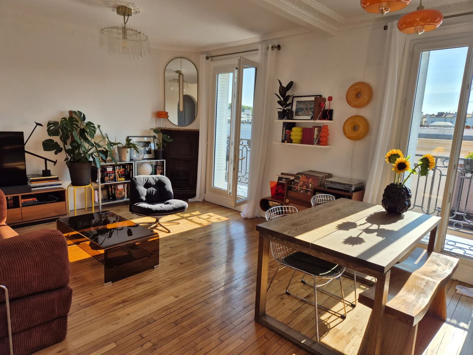 Space Appartement mid-century avec balcon - 2