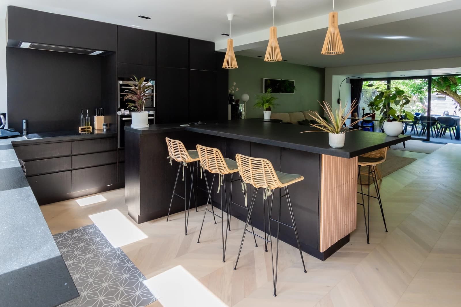 Espace Maison contemporaine avec son jardin paysager - 2