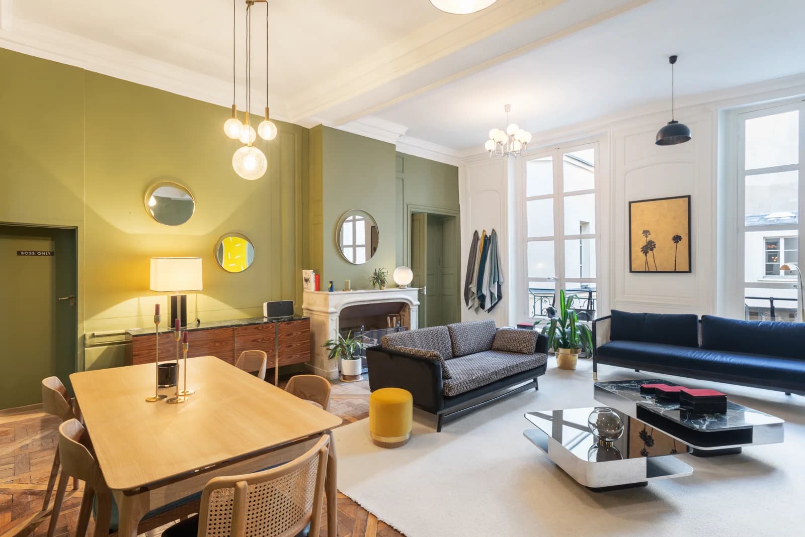 Salle de réunion dans Showroom boudoir à l'élégance sophistiquée et unique - 1