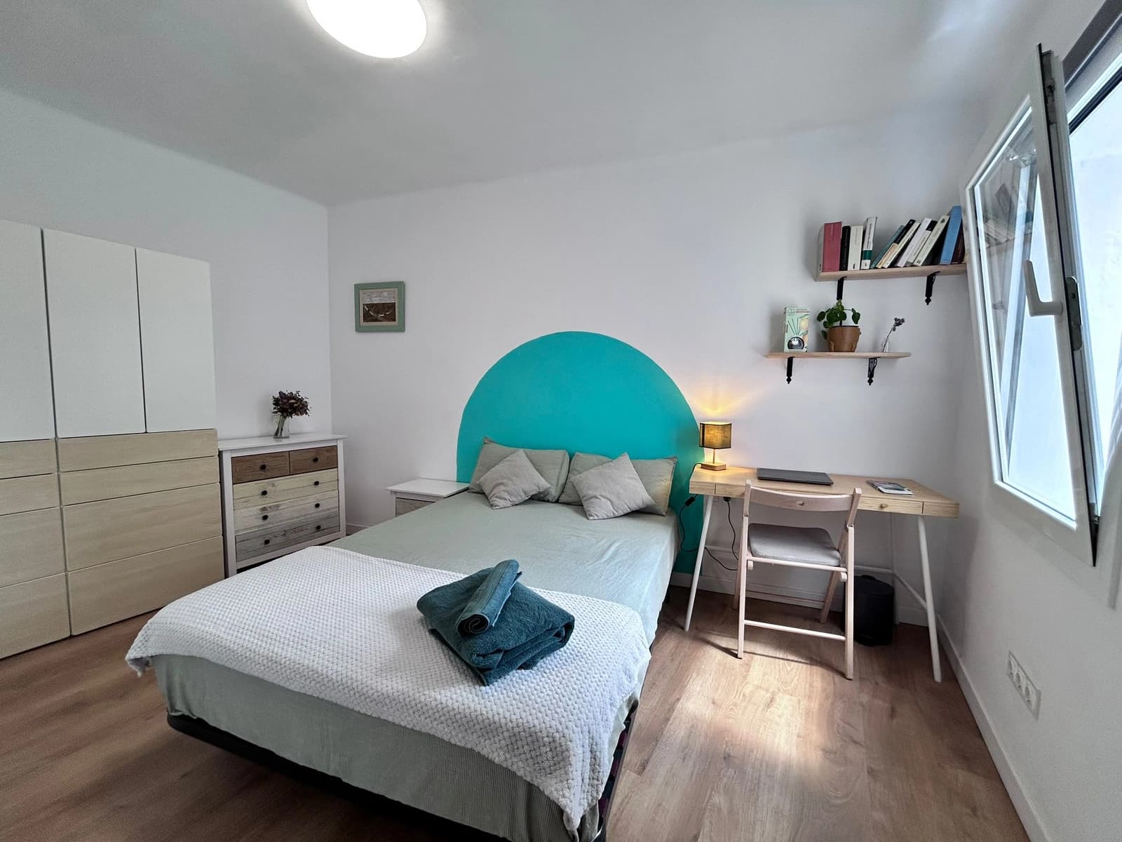 Espace Espacio en el barrio de El Carmel - 3