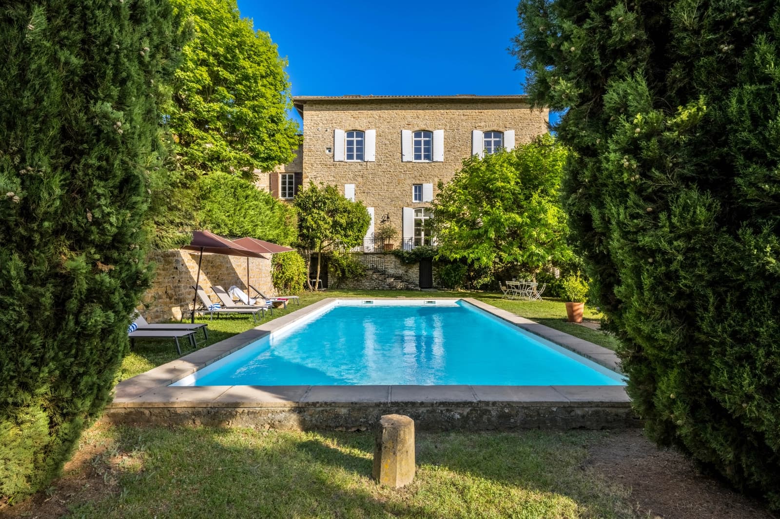 Espace Demeure d’exception de 450 m² avec piscine, cave voûtée et parc de 3 500 m² - 1