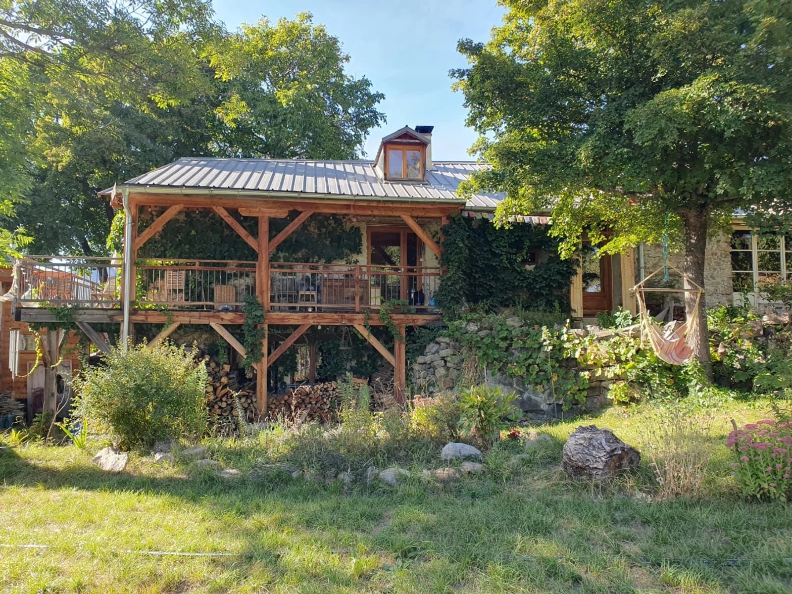 Space Sheepfold in Hautes-Alpes - 4