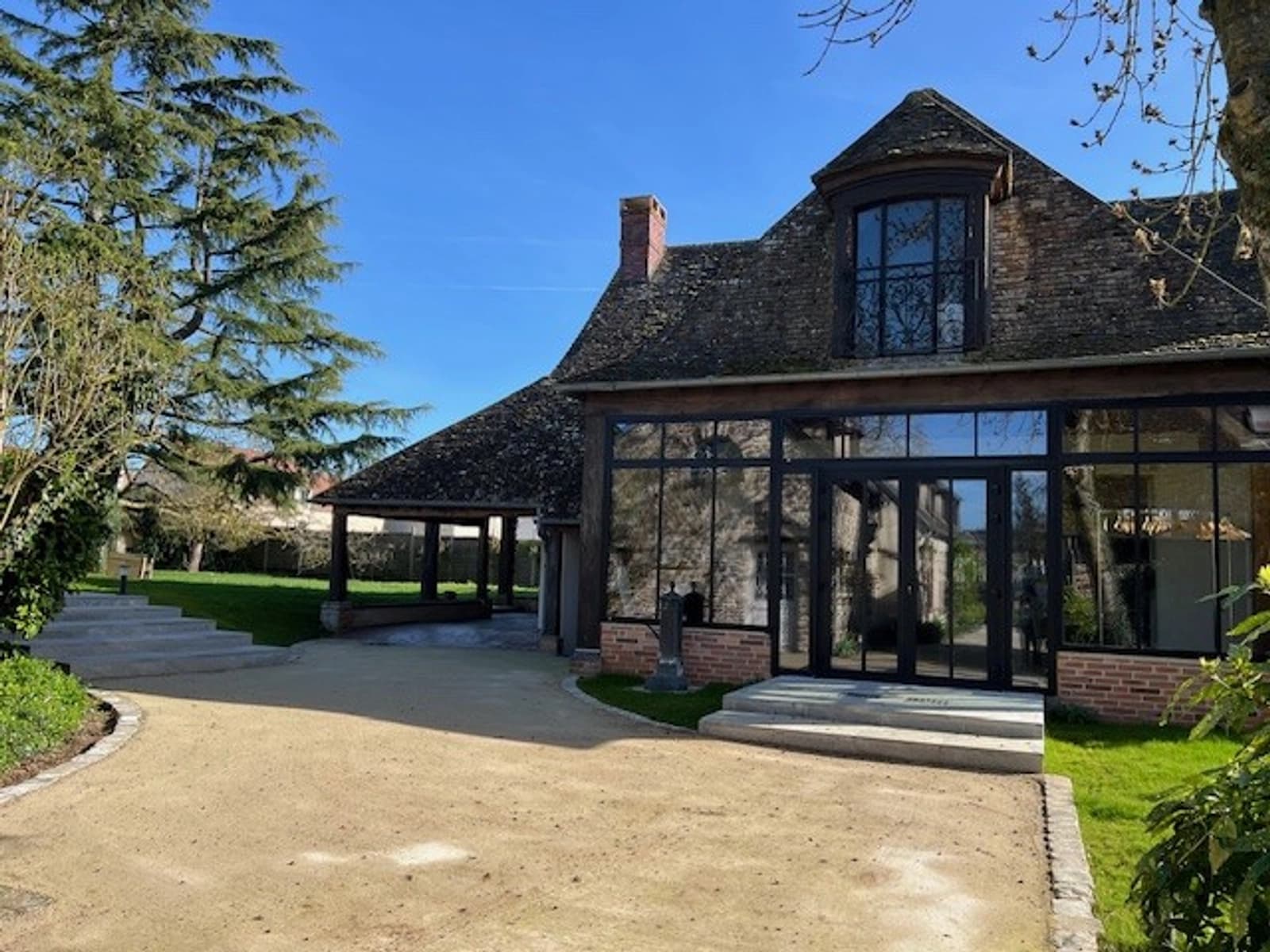 Espace Maison de campagne lumineuse et élégante, idéale pour shootings photo, tournages et contenus vidéo. - 1