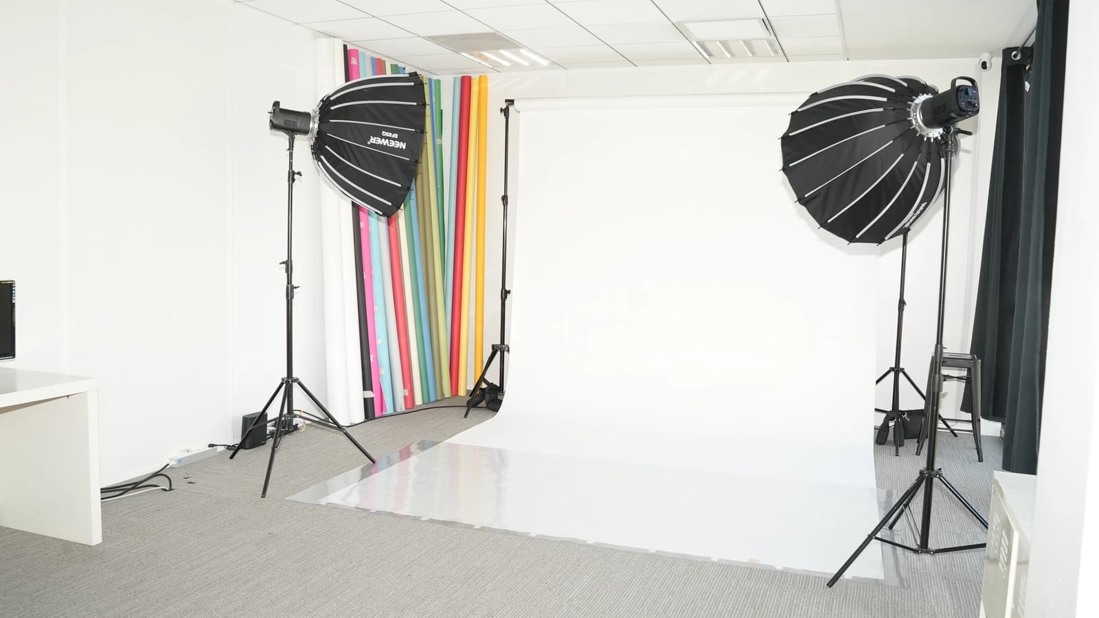 Space Photo & video studio, modern, fully equipped and very bright - 0
