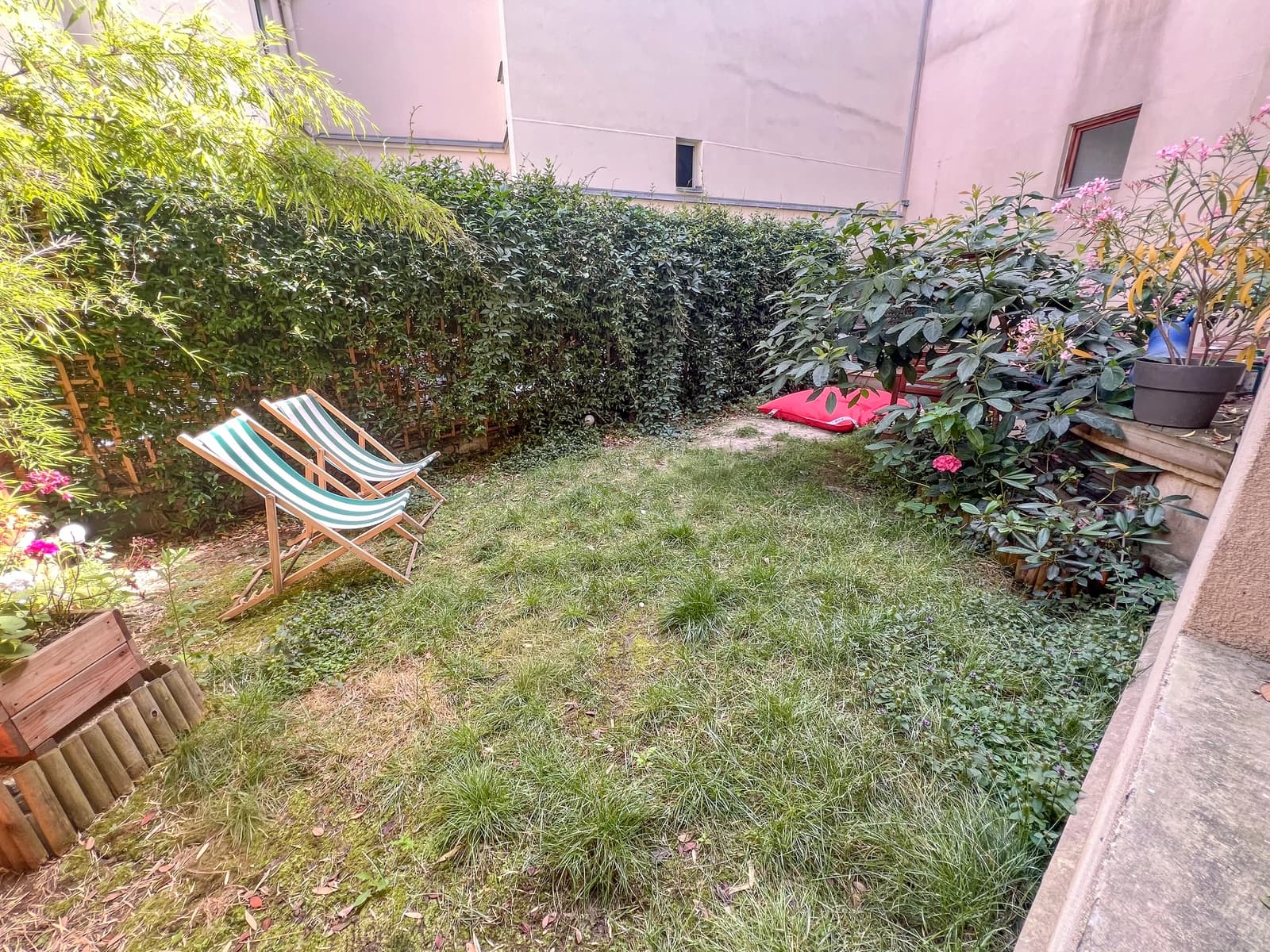 Space Apartment with garden - 4