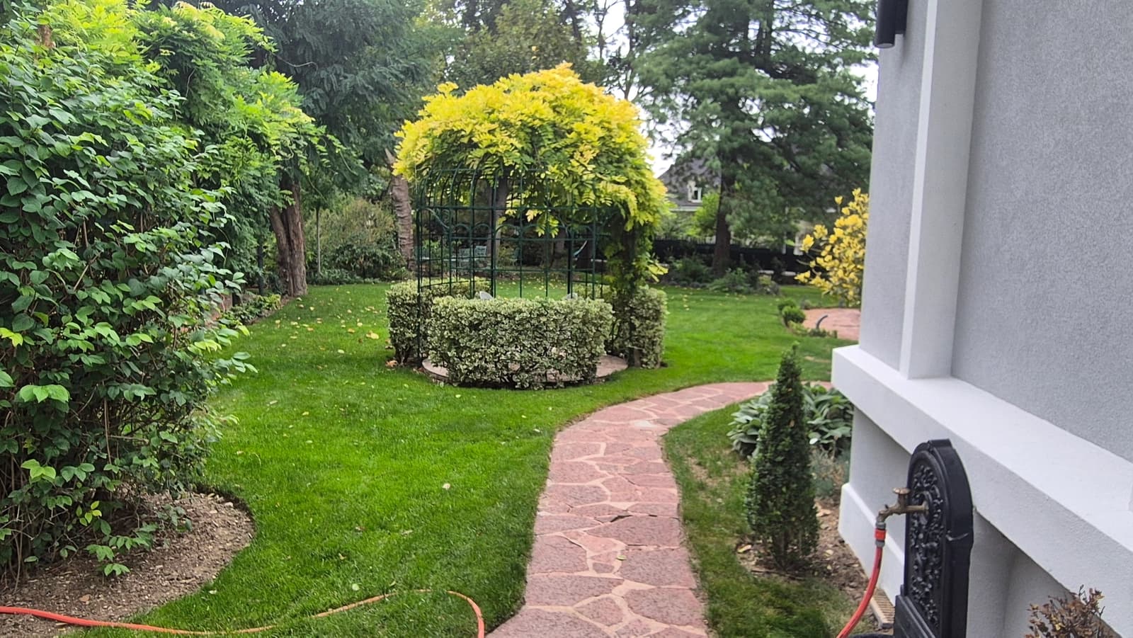 Space Exceptional private mansion – 300 m² with a 2000 m² tree-lined park - 4