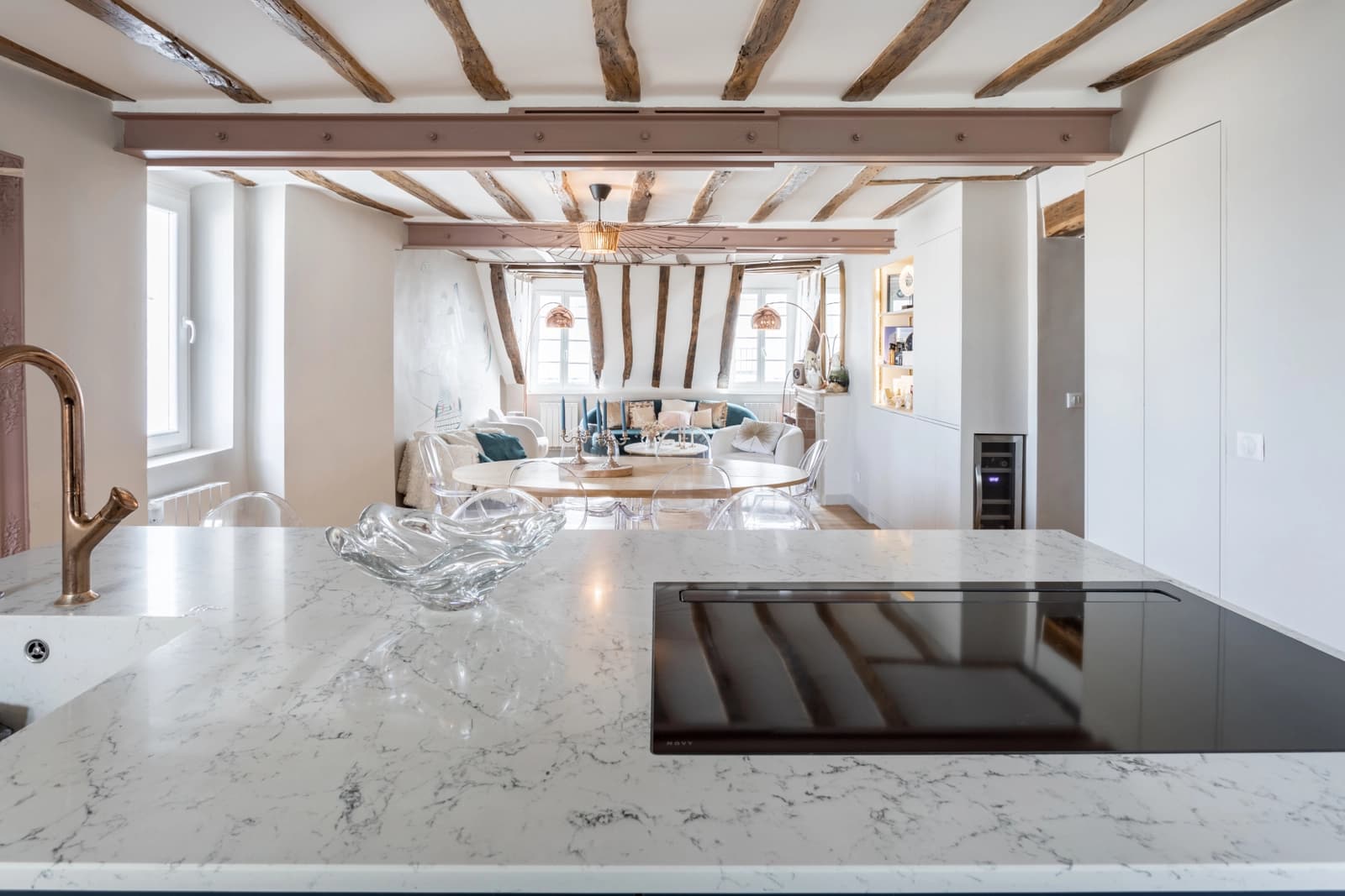 Espace Logement de charme aux poutres anciennes apparentes - 4