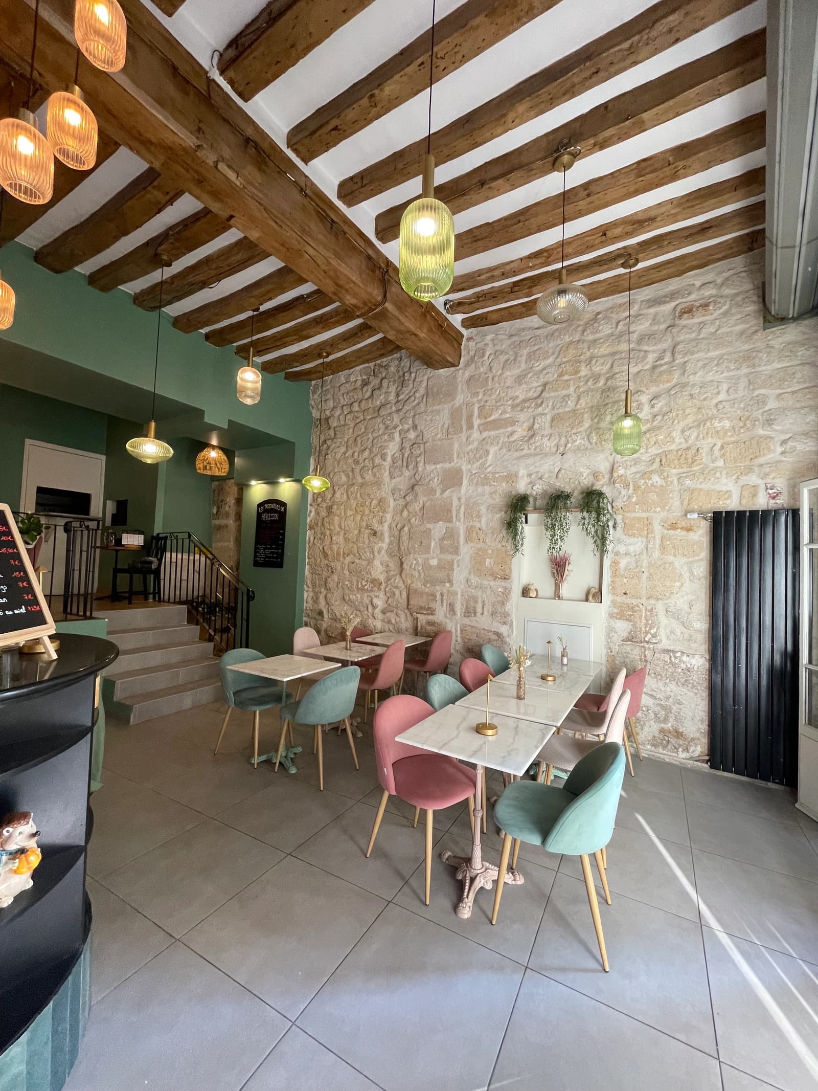 Space Cozy and authentic cafe, a stone's throw from the Pantheon - 1