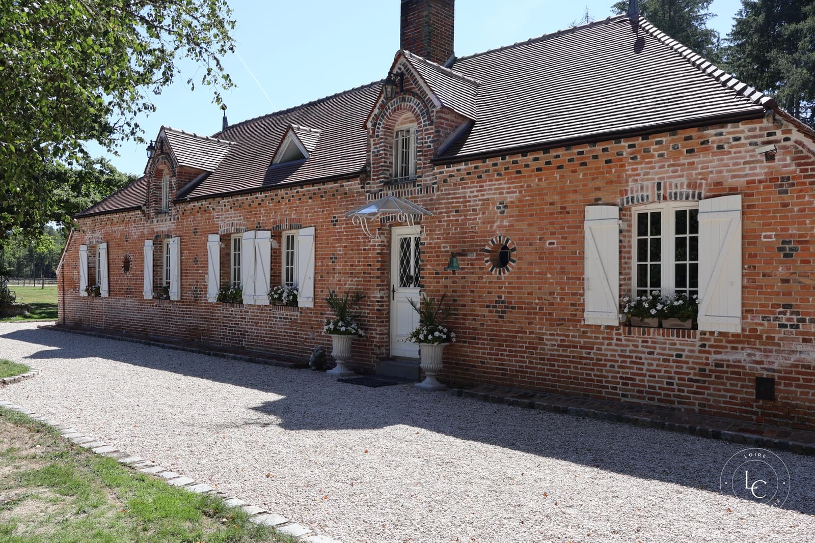 Space Estate with authentic charm - 0